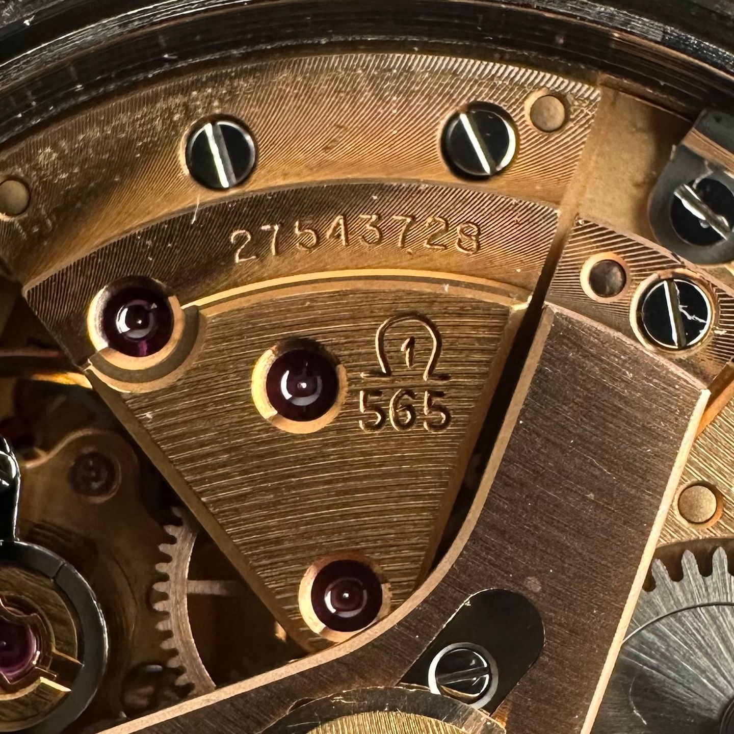 Omega Genève 166.041 - (4/8)