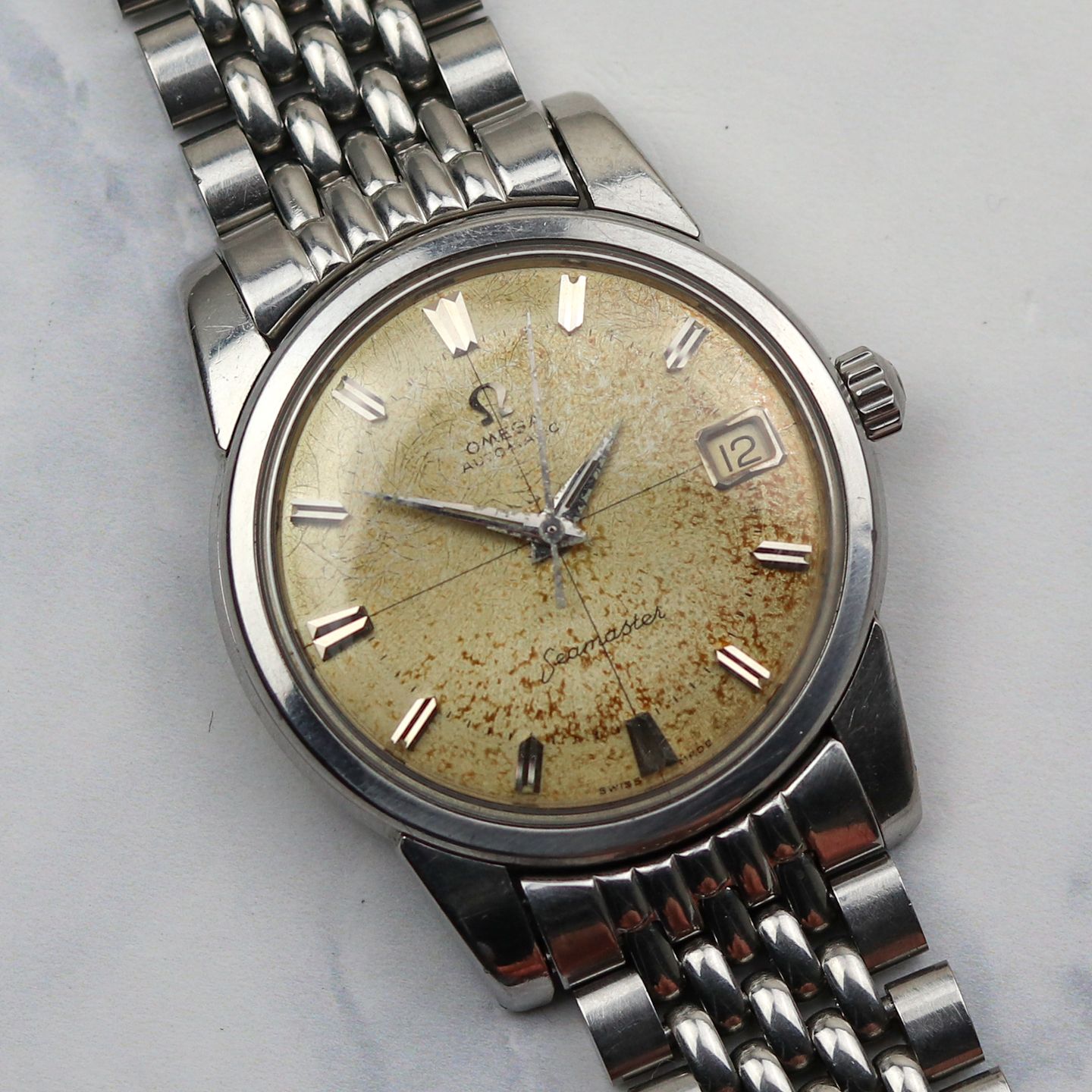 Omega Seamaster 14762 (1962) - Champagne dial 34 mm Steel case (2/5)