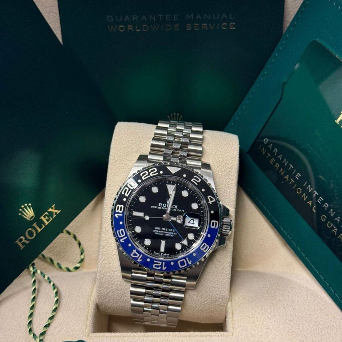 Rolex GMT-Master II 126710BLNR - (1/1)