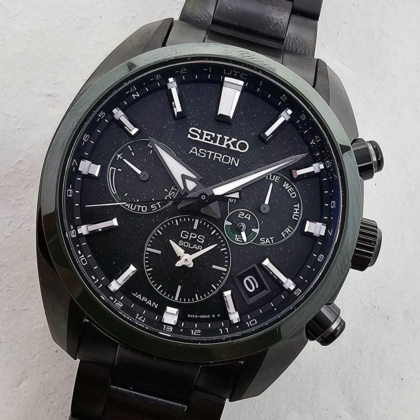 Seiko Astron SSH079J1 (2025) - Green dial 43 mm Steel case (1/8)