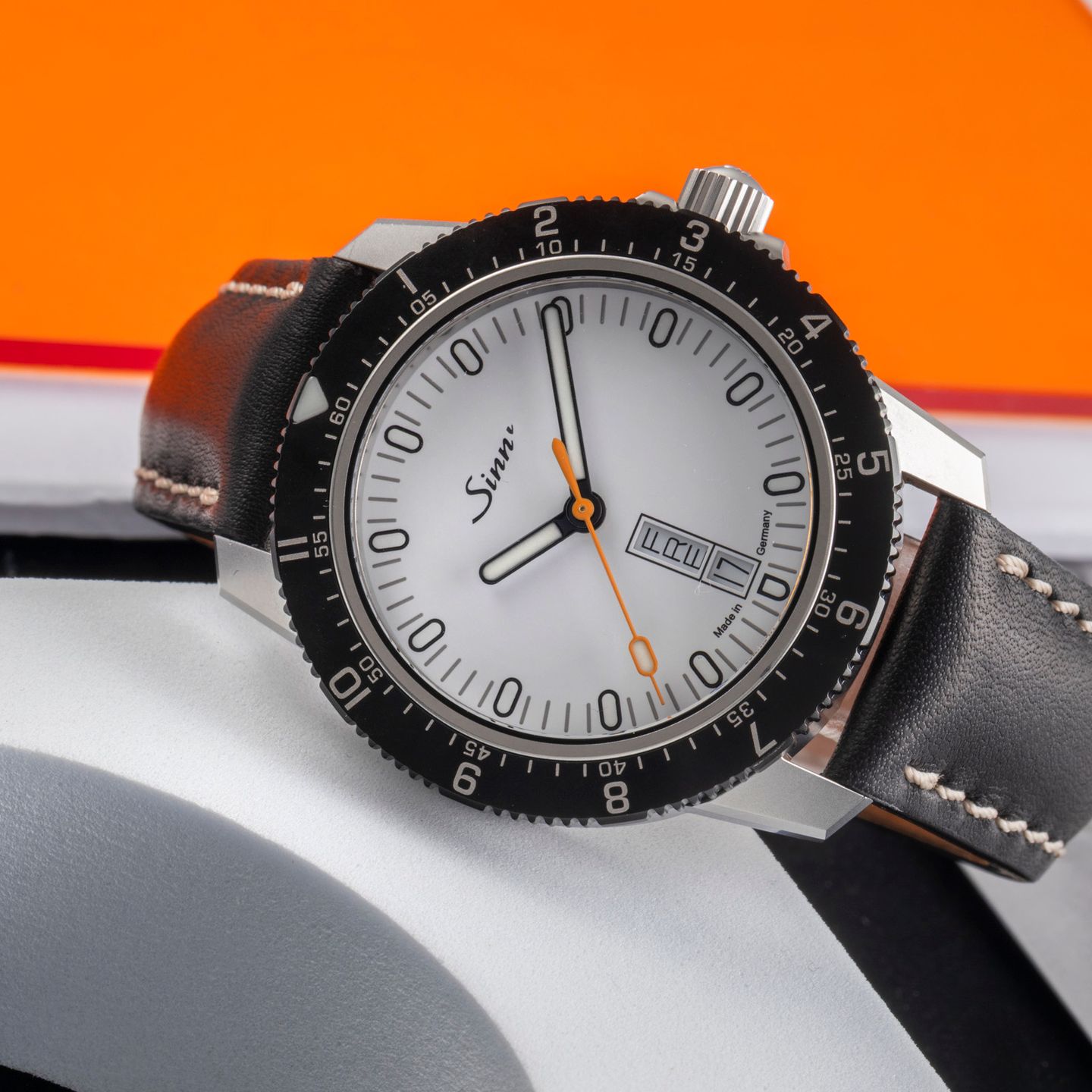 Sinn 105 105.011 - (2/8)