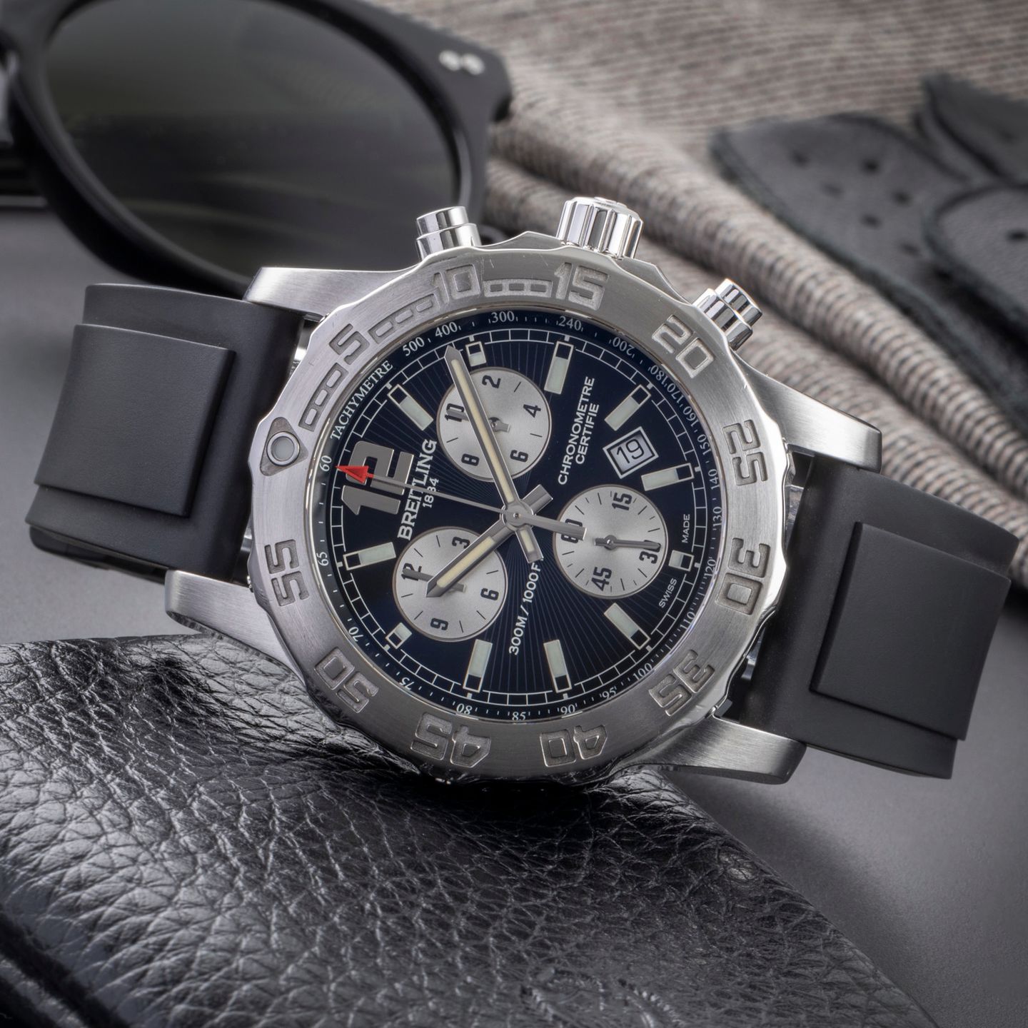 Breitling Colt Chronograph II A73387 (2012) - 44 mm Steel case (2/8)