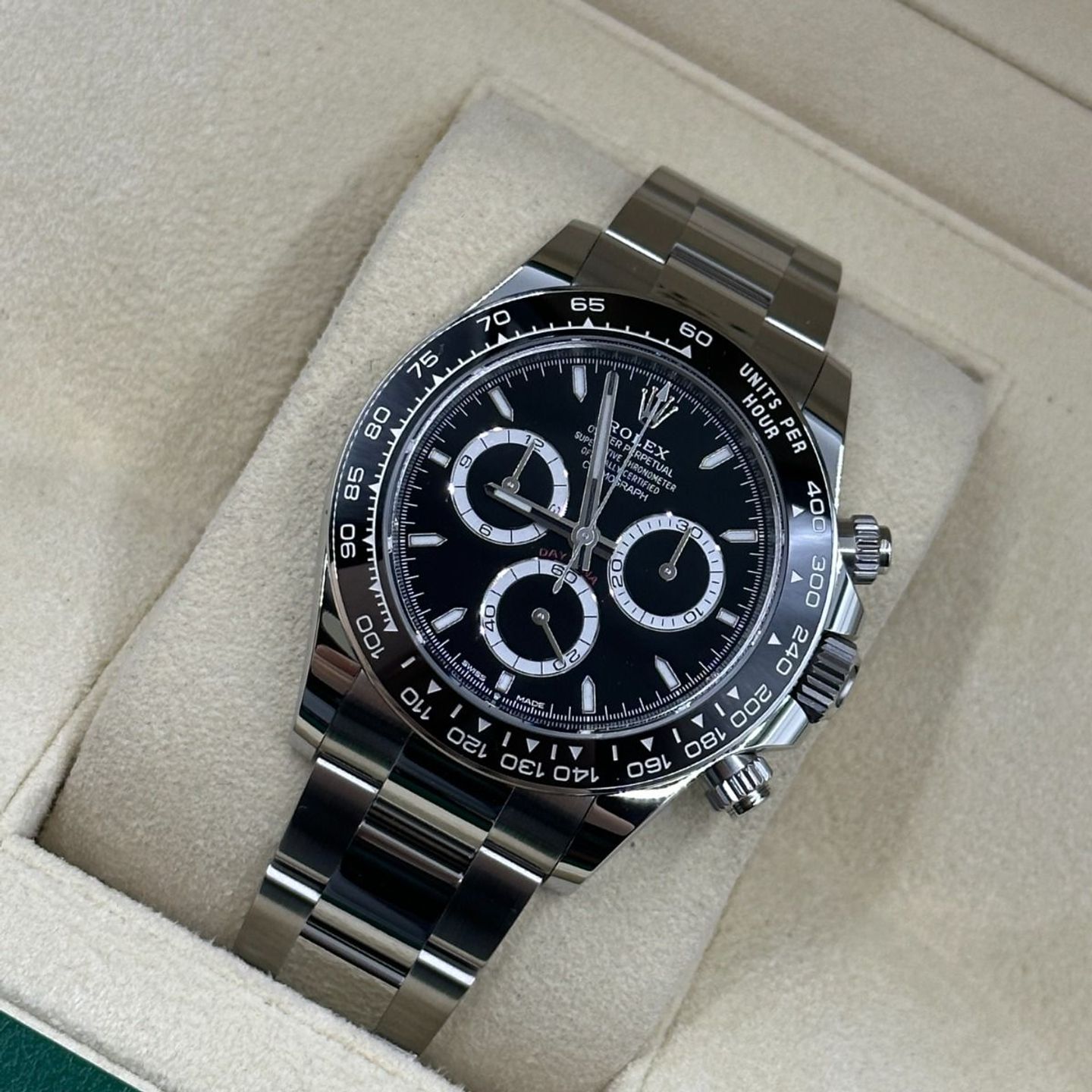 Rolex Daytona 126500LN (2024) - Black dial 40 mm Steel case (8/8)