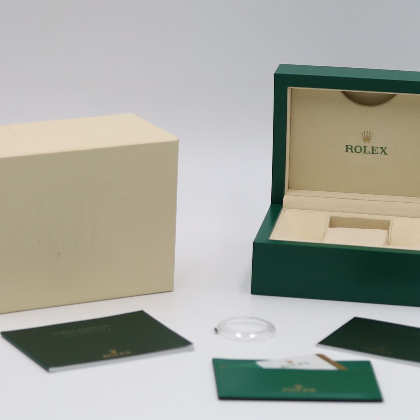 Rolex Sea-Dweller 126600 (Unknown (random serial)) - Black dial 43 mm Steel case (8/8)