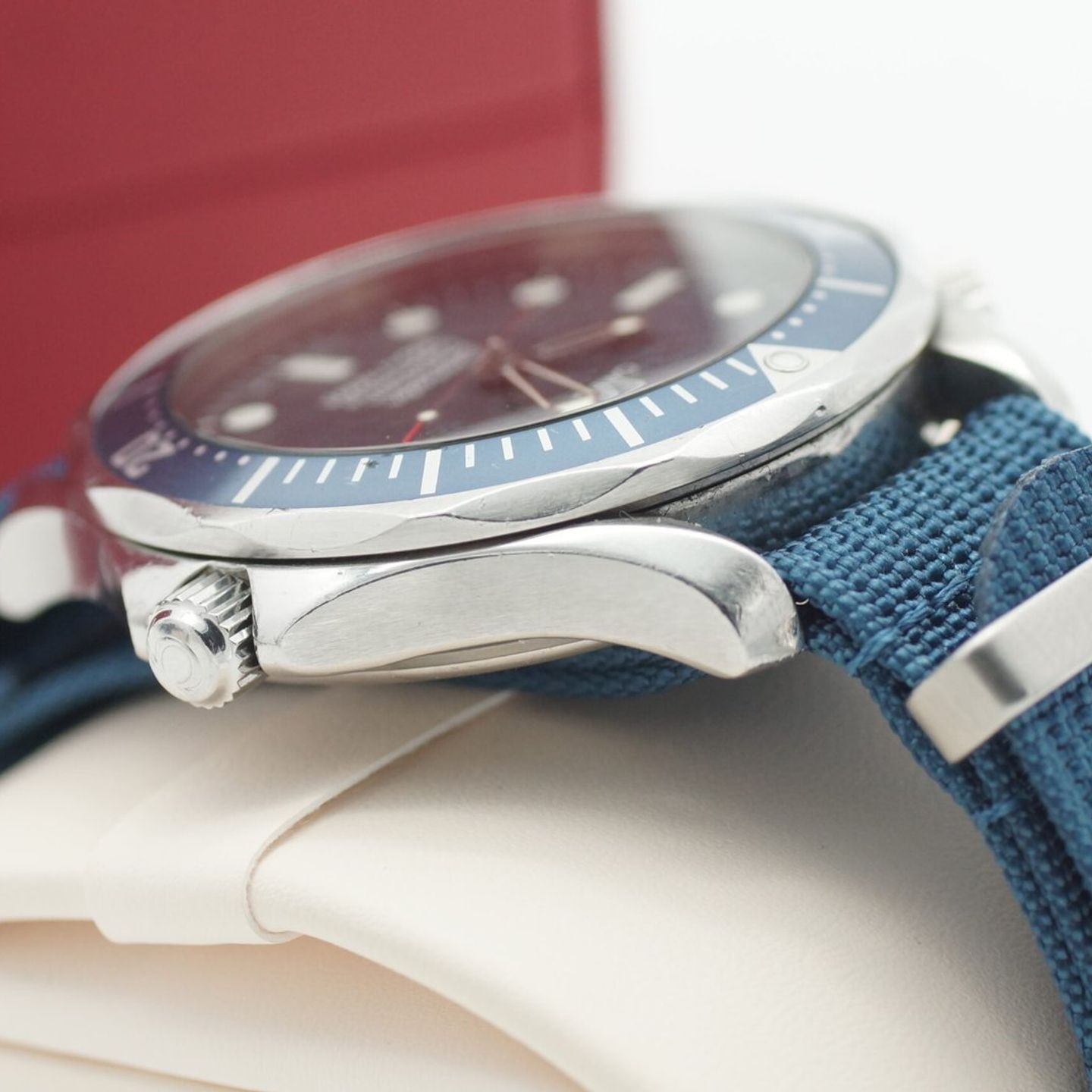 Omega Seamaster Diver 300 M 2531.80.00 (2000) - Blue dial 41 mm Steel case (8/8)