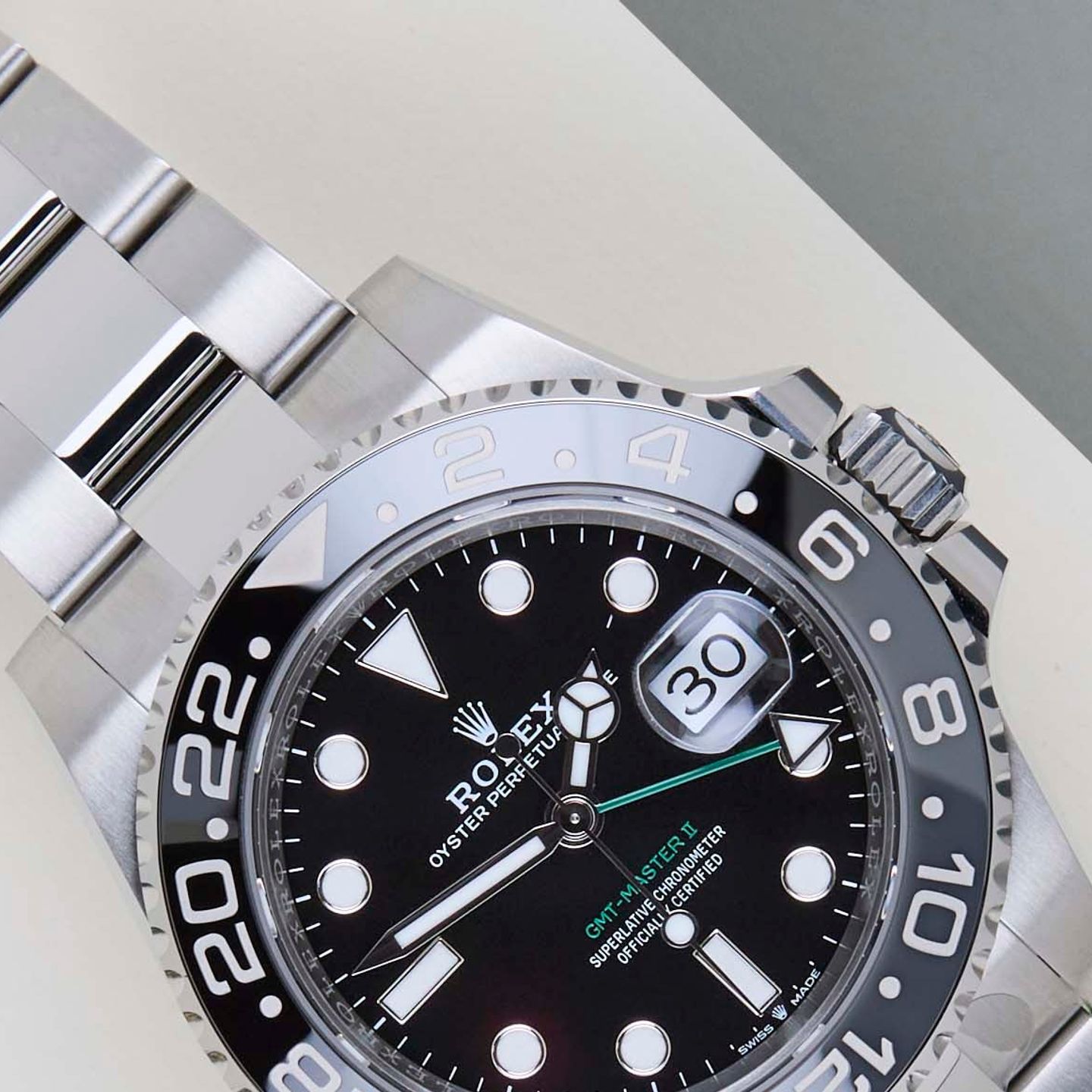 Rolex GMT-Master II 126710GRNR (2025) - Black dial 40 mm Steel case (3/8)