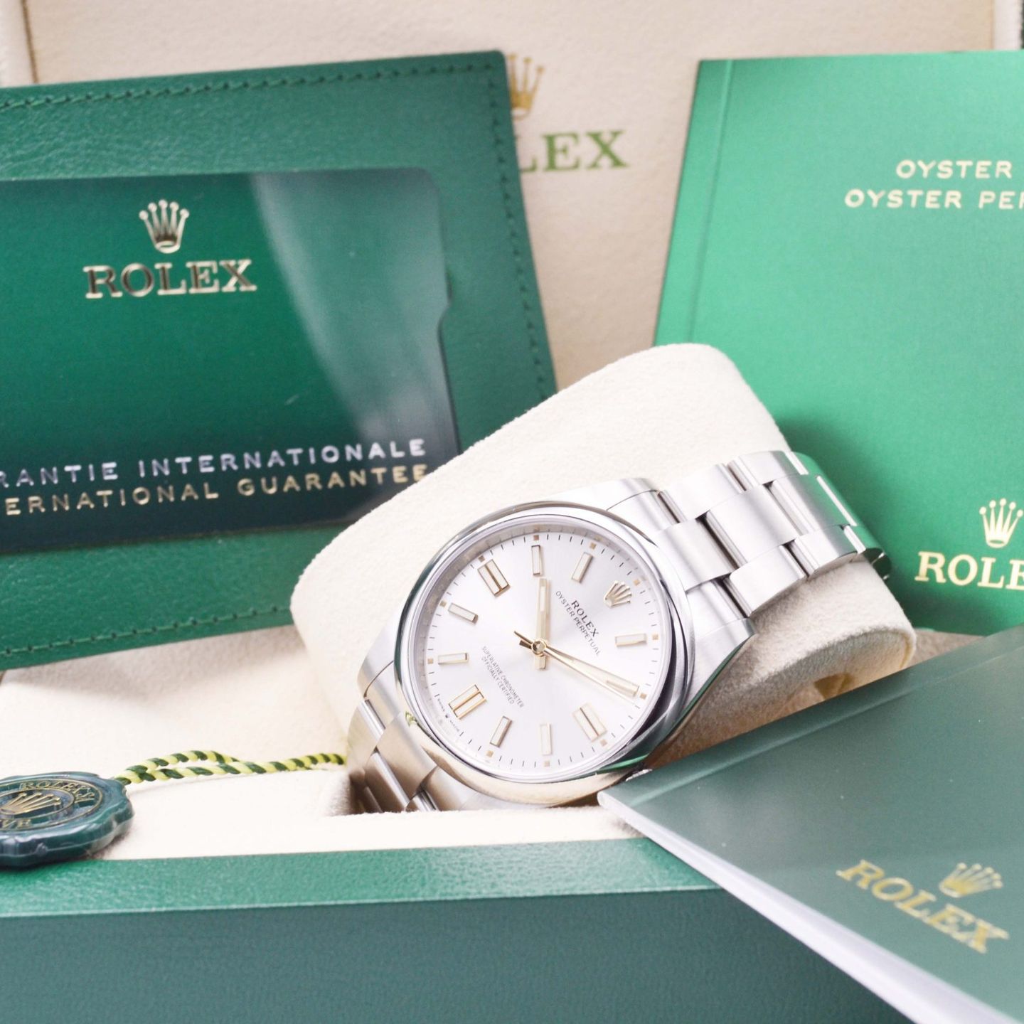 Rolex Oyster Perpetual 41 124300 (2023) - Silver dial 41 mm Steel case (7/7)