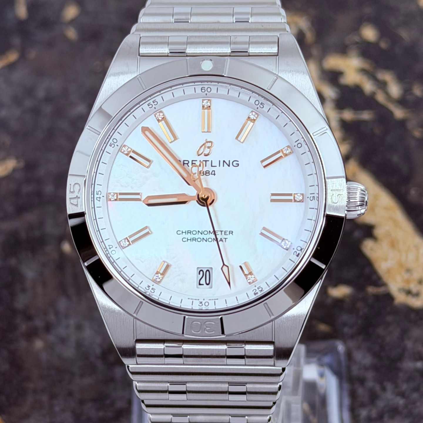 Breitling Chronomat 36 A10380101A4A1 (2026) - Wit wijzerplaat 36mm Staal (2/8)