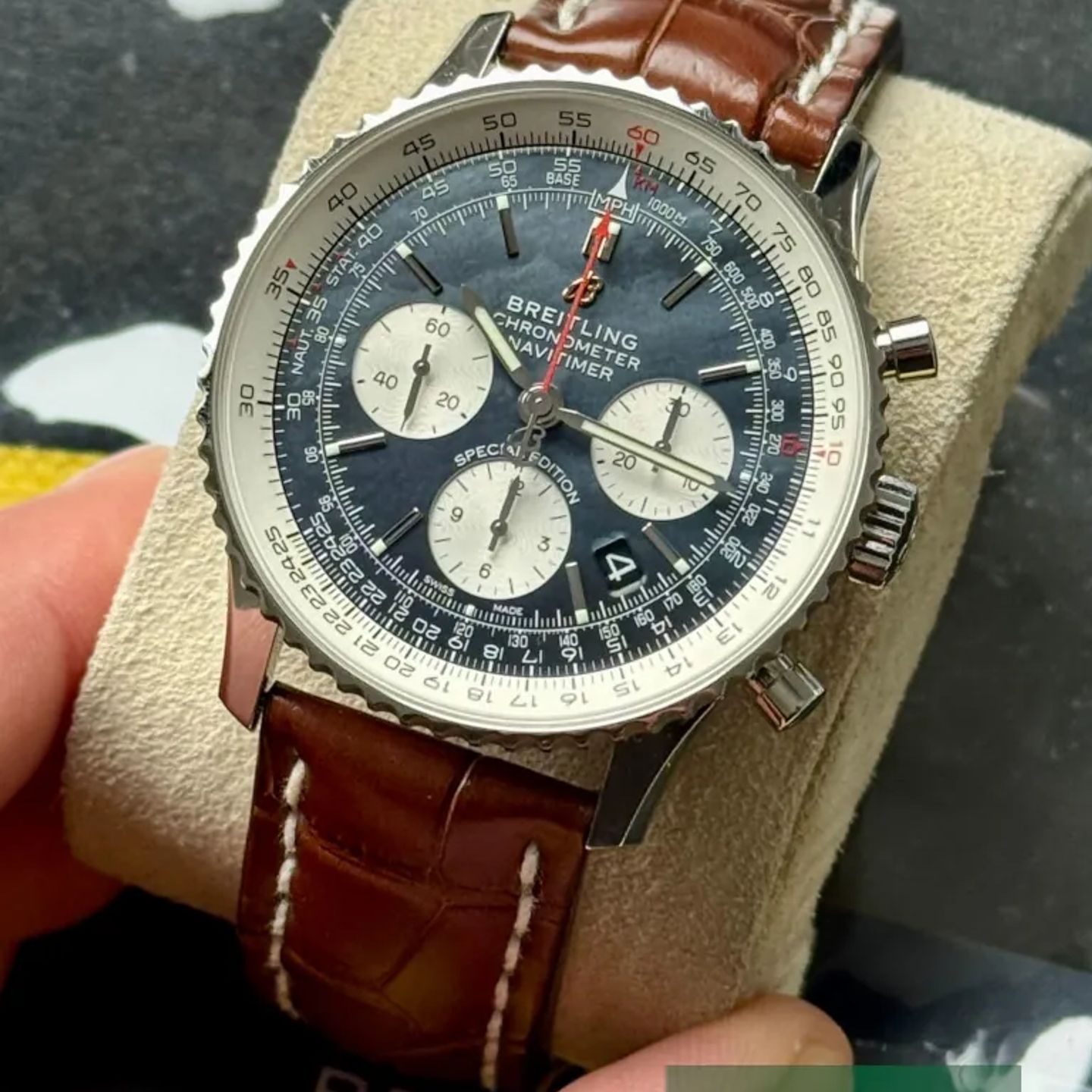 Breitling Navitimer 1 B01 Chronograph AB0121211B3A1 - (8/8)