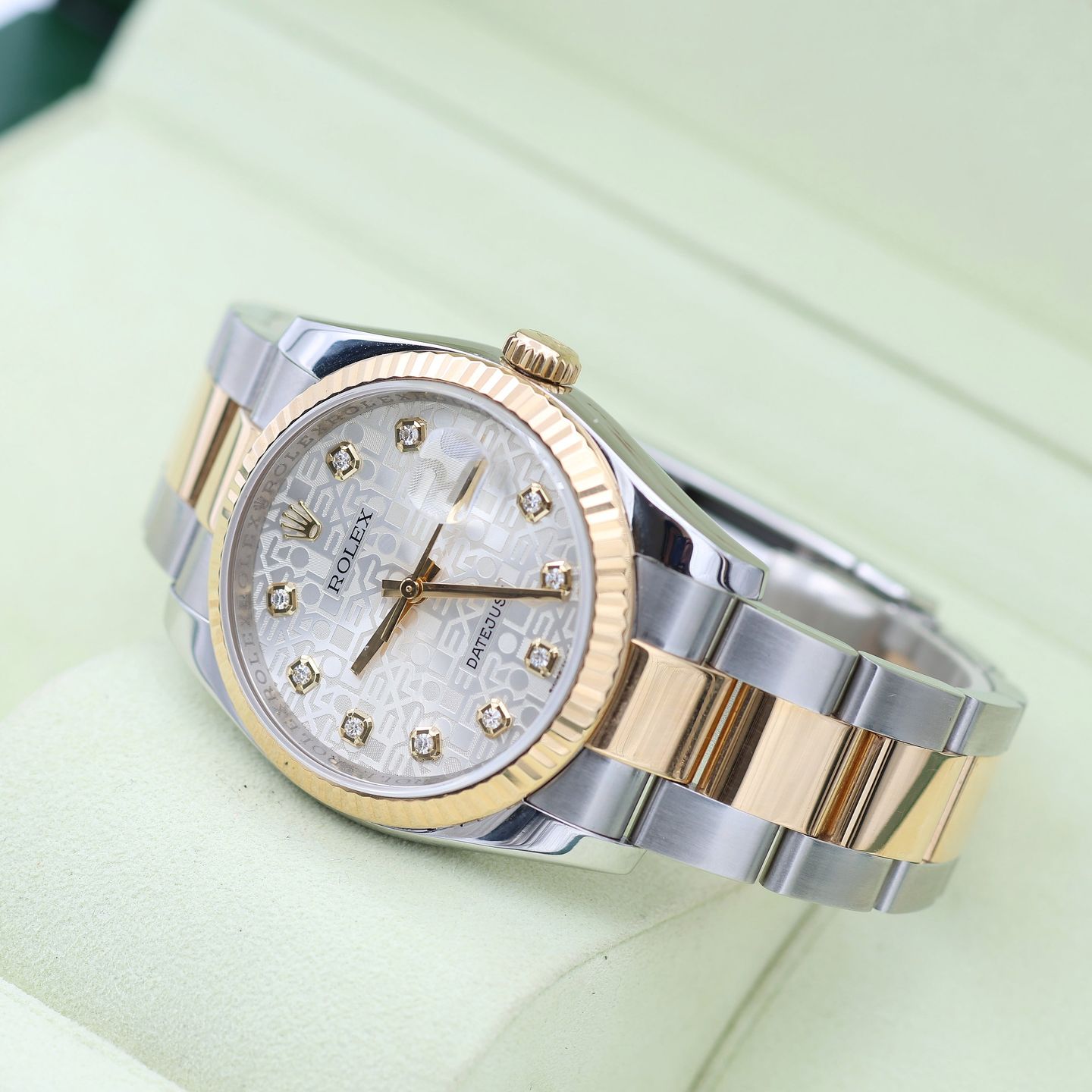 Rolex Datejust 36 116233 (Unknown (random serial)) - Silver dial 36 mm Gold/Steel case (2/8)