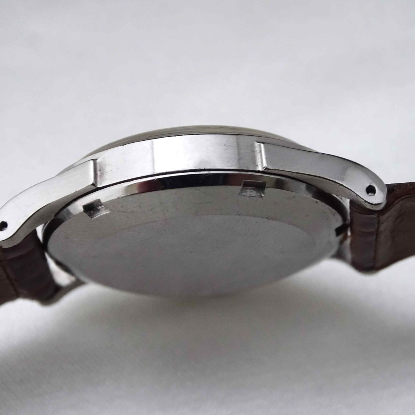 Omega Unknown 2438-1 - (3/8)