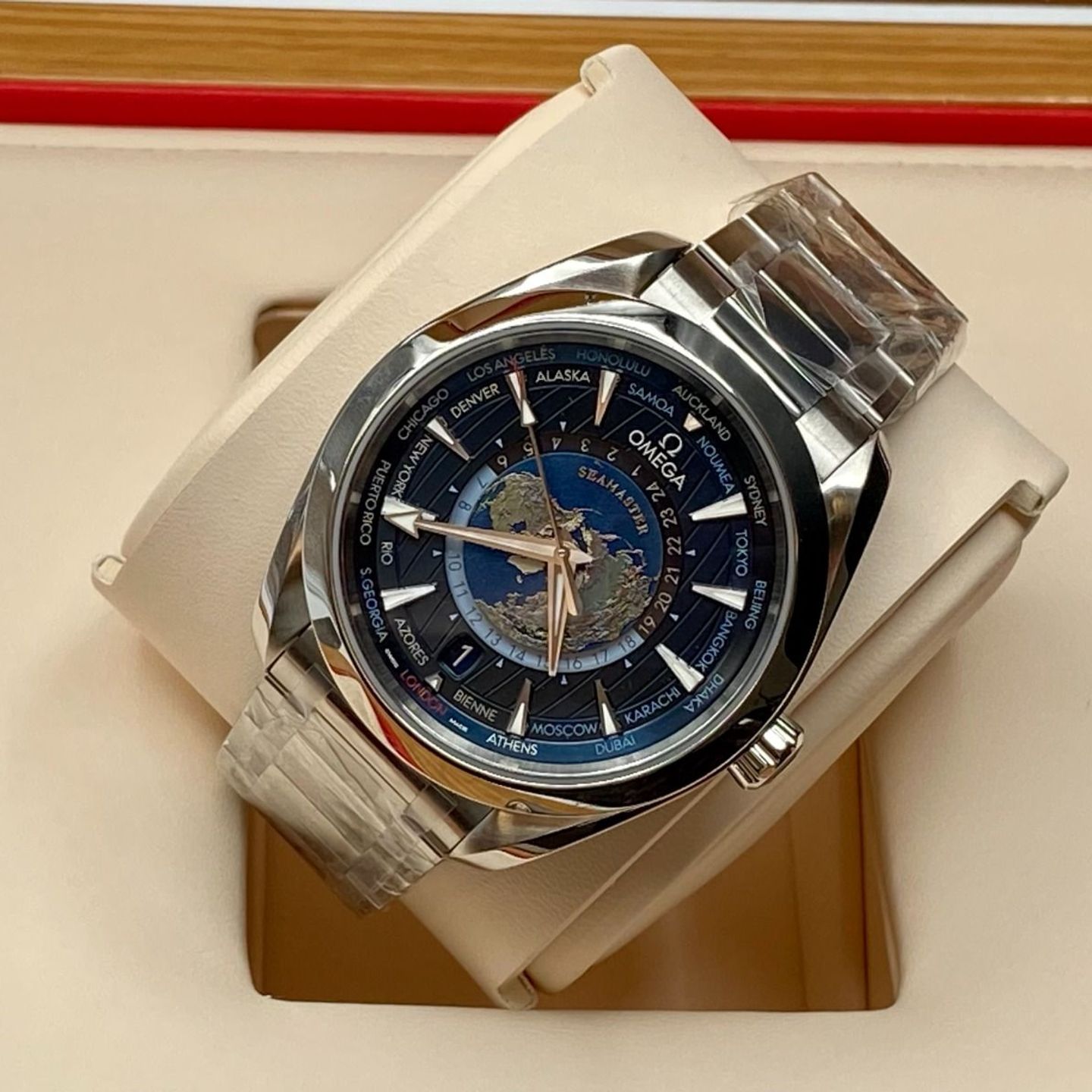 Omega Seamaster Railmaster 220.12.40.20.01.001 - (2/8)