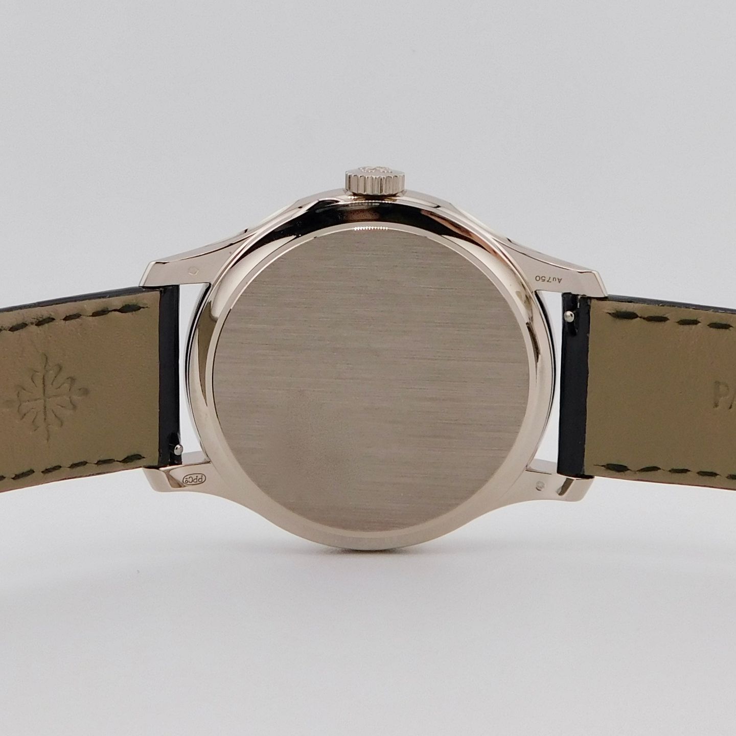 Patek Philippe Calatrava 5227G-010 (2026) - Zwart wijzerplaat 39mm Witgoud (5/6)