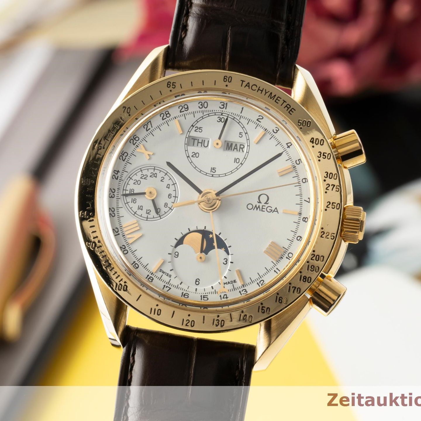 Omega Speedmaster Reduced 3131.20, BA 175.0034 (1990) - White dial 39 mm Yellow Gold case (3/8)
