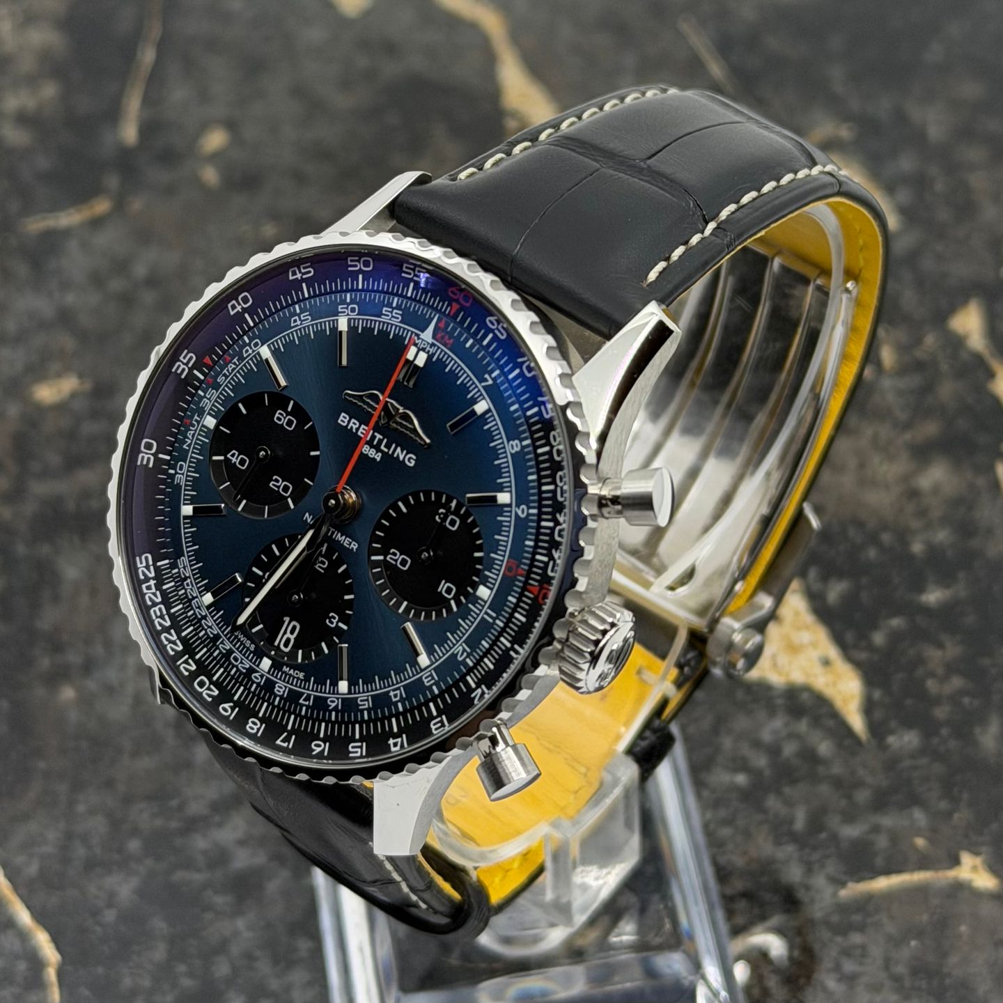 Breitling Navitimer AB0139241C1P1 (2026) - Blue dial 41 mm Steel case (4/8)