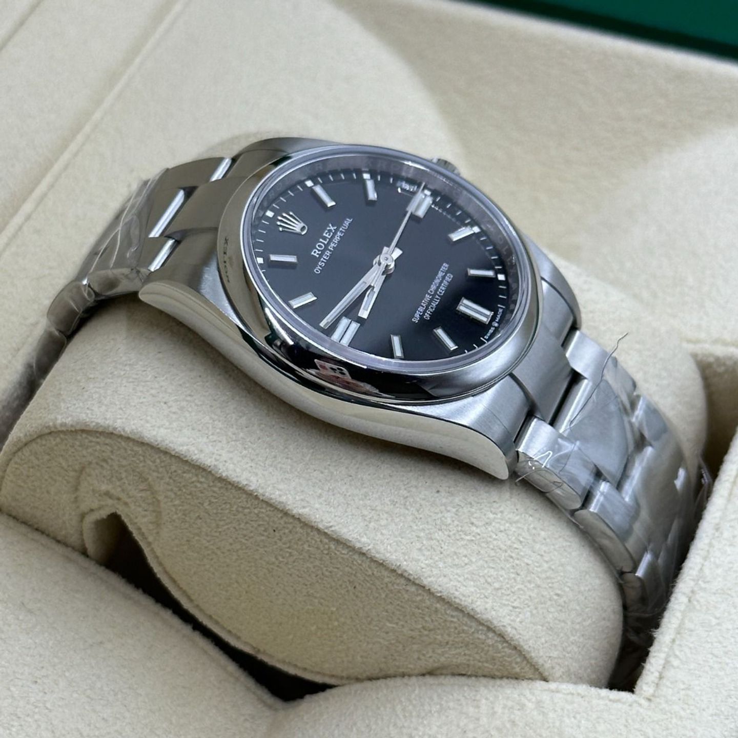 Rolex Oyster Perpetual 36 126000 (2024) - Zwart wijzerplaat 36mm Staal (7/8)