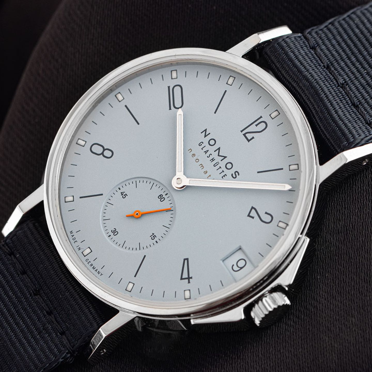 NOMOS Ahoi Neomatik 526 (2025) - Blue dial 39 mm Steel case (3/7)