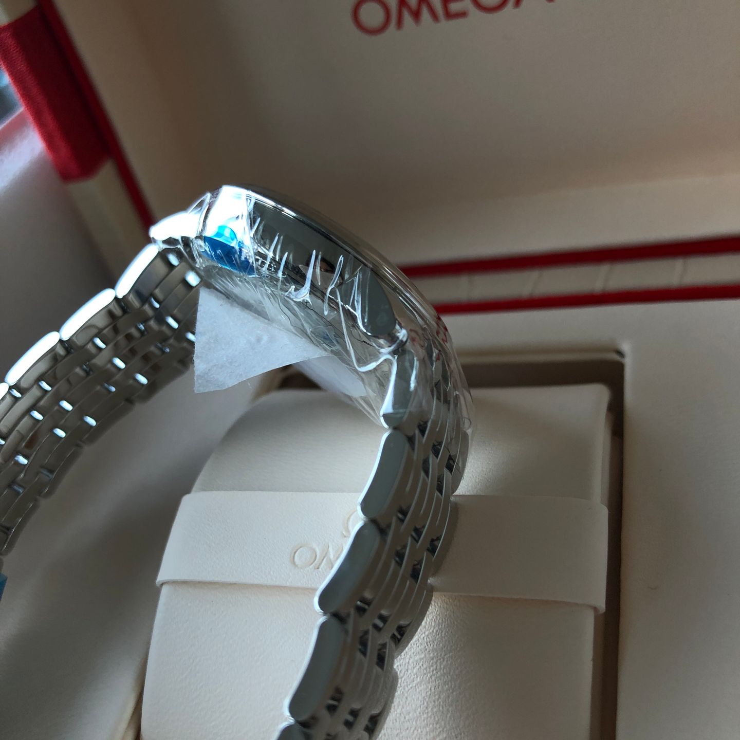 Omega De Ville Prestige 424.10.33.20.55.002 (2022) - Pearl dial 33 mm Steel case (5/8)