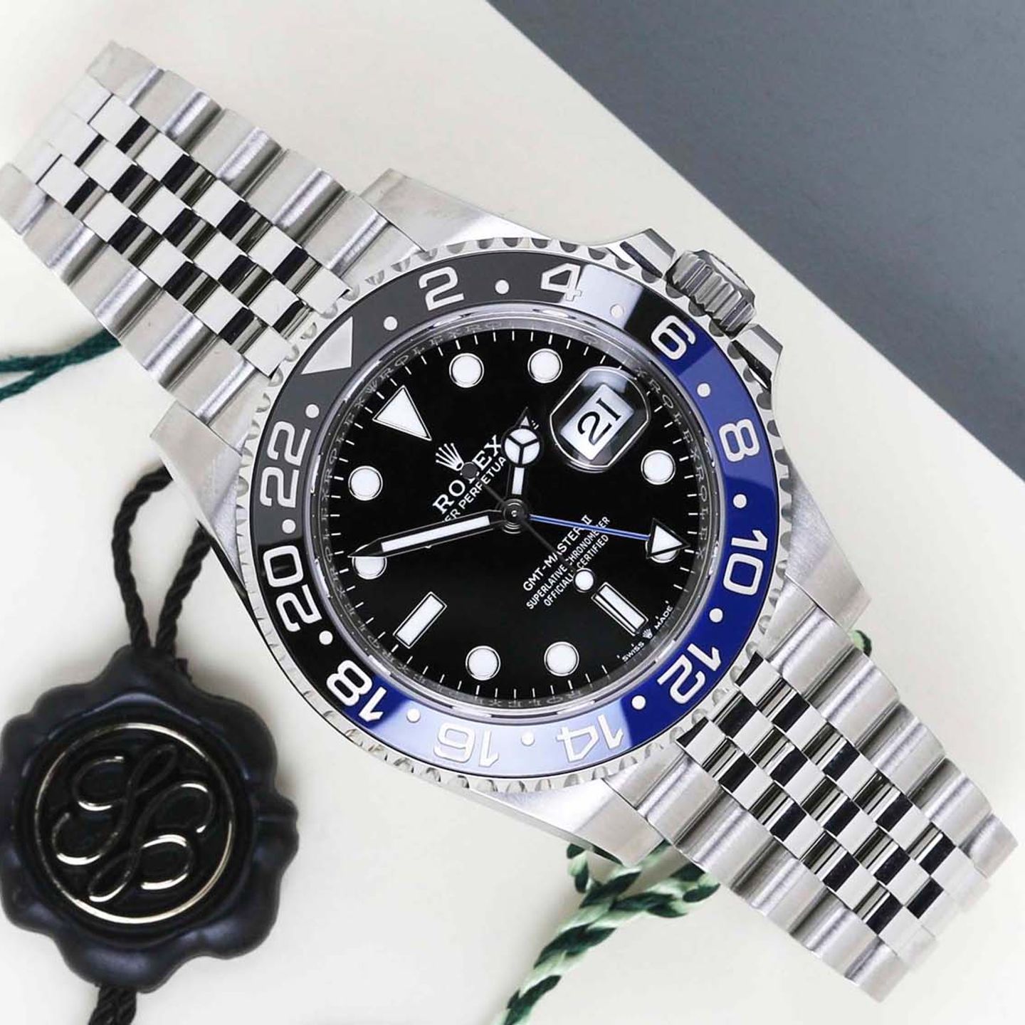 Rolex GMT-Master II 126710BLNR (2024) - Black dial 40 mm Steel case (1/8)