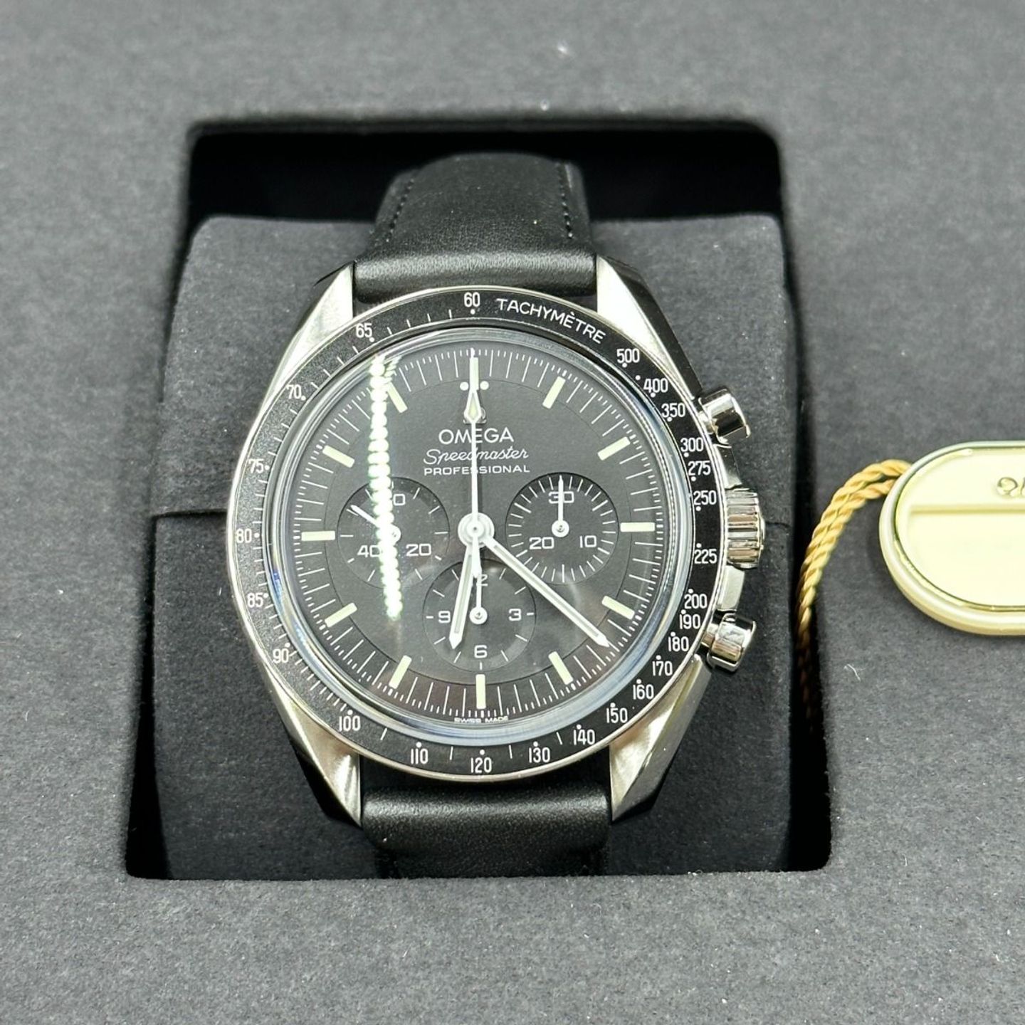 Omega Speedmaster Professional Moonwatch 310.32.42.50.01.002 (2024) - Black dial 42 mm Steel case (4/8)