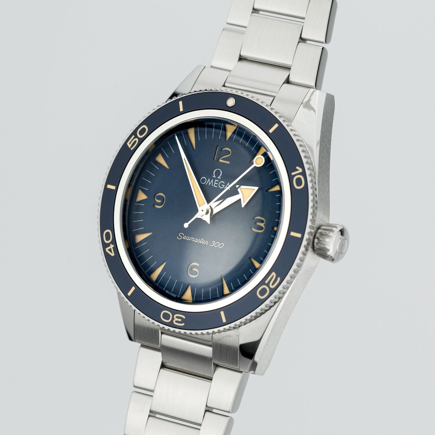 Omega Seamaster 300 234.30.41.21.03.001 (2021) - Blue dial 41 mm Steel case (3/8)