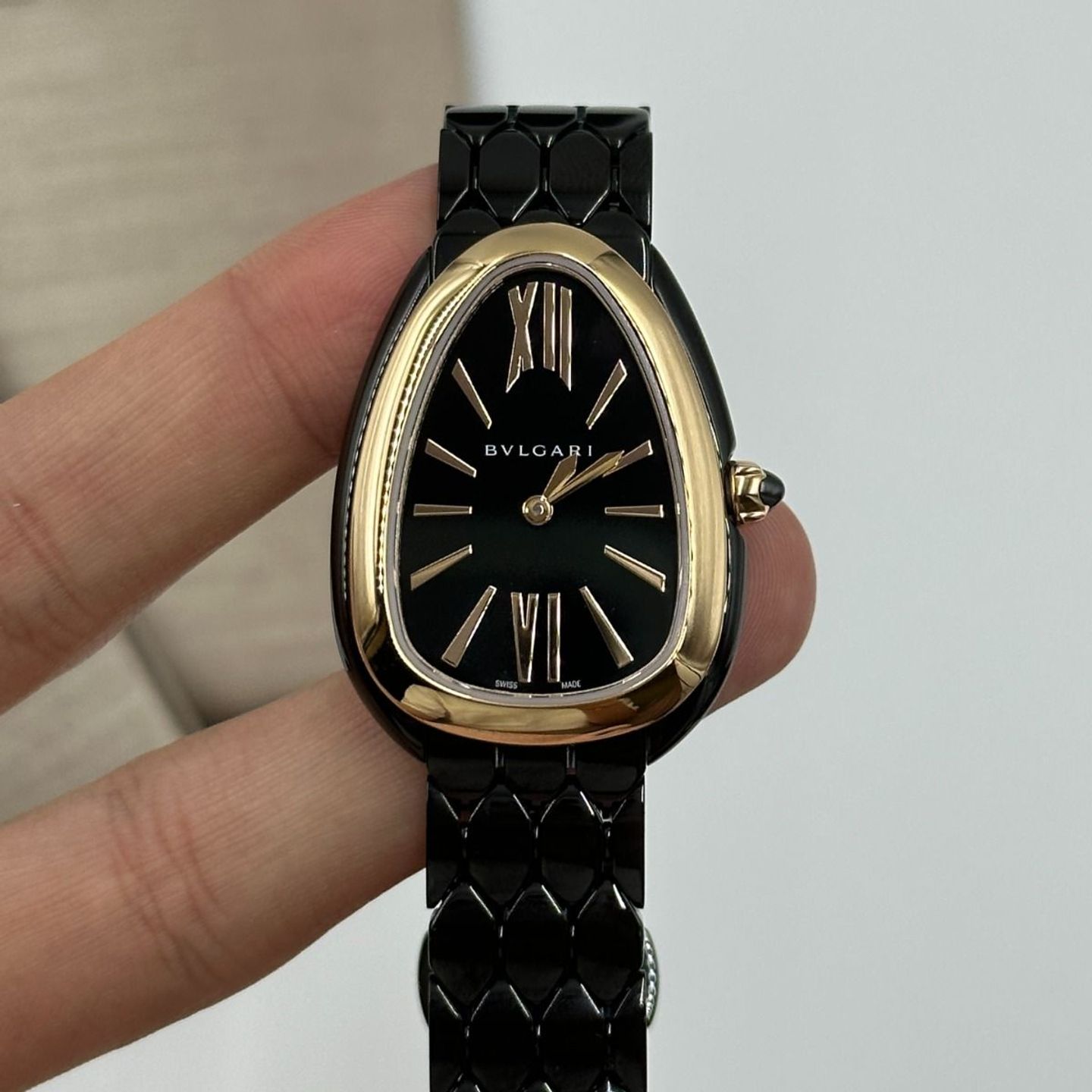 Bulgari Serpenti 103704 (2023) - Black dial 33 mm Gold/Steel case (8/8)