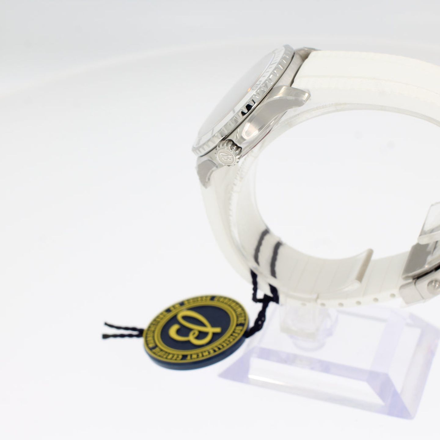 Breitling Superocean A17377211A1S1 (2025) - White dial 36 mm Steel case (3/4)