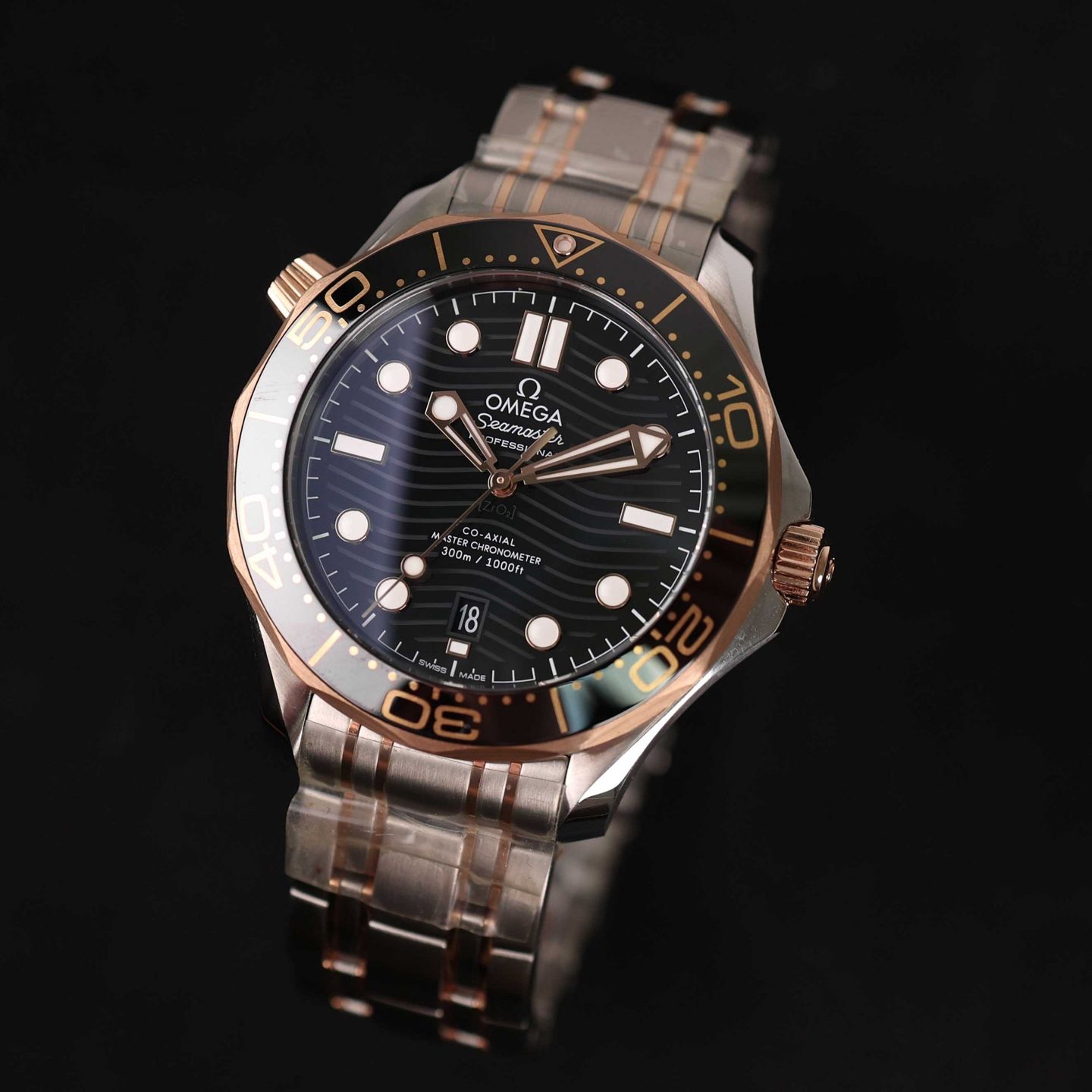 Omega Seamaster Diver 300 M 210.20.42.20.01.001 (2026) - Black dial 42 mm Steel case (5/6)