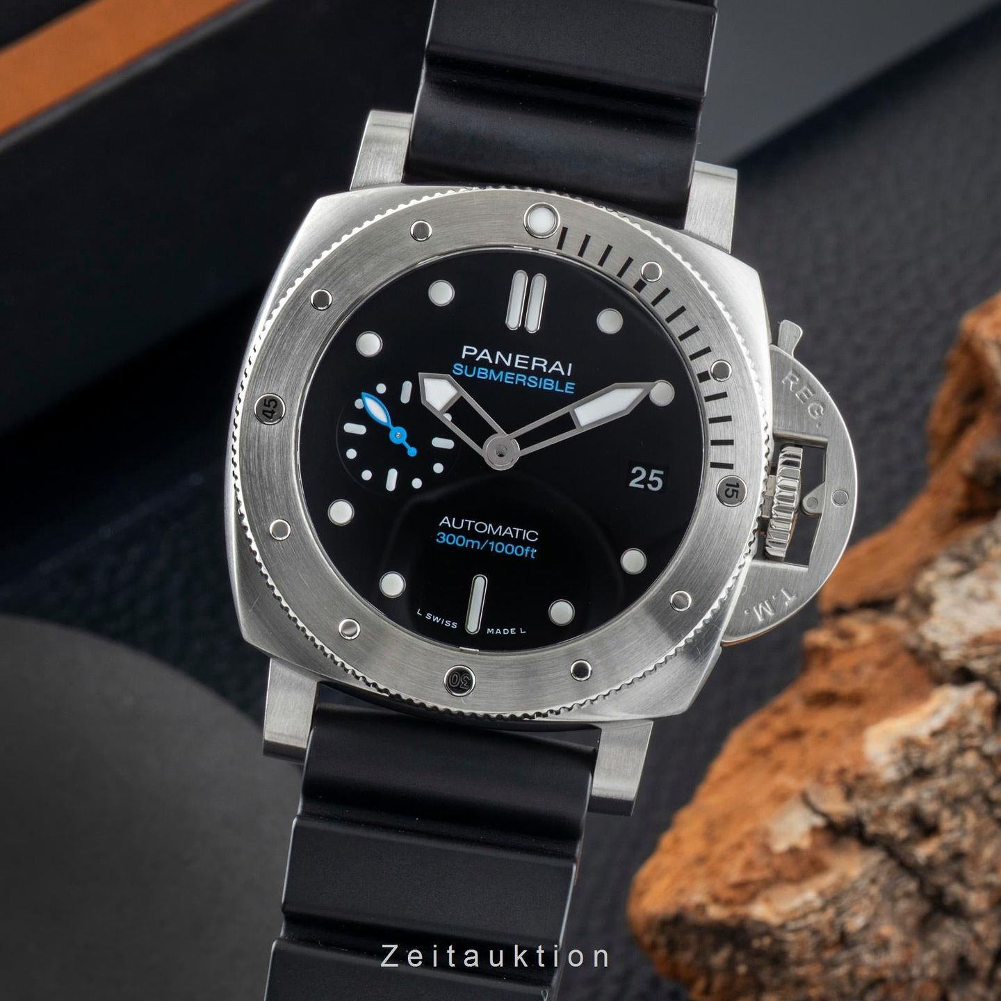 Panerai Luminor Submersible PAM00973 - (1/8)