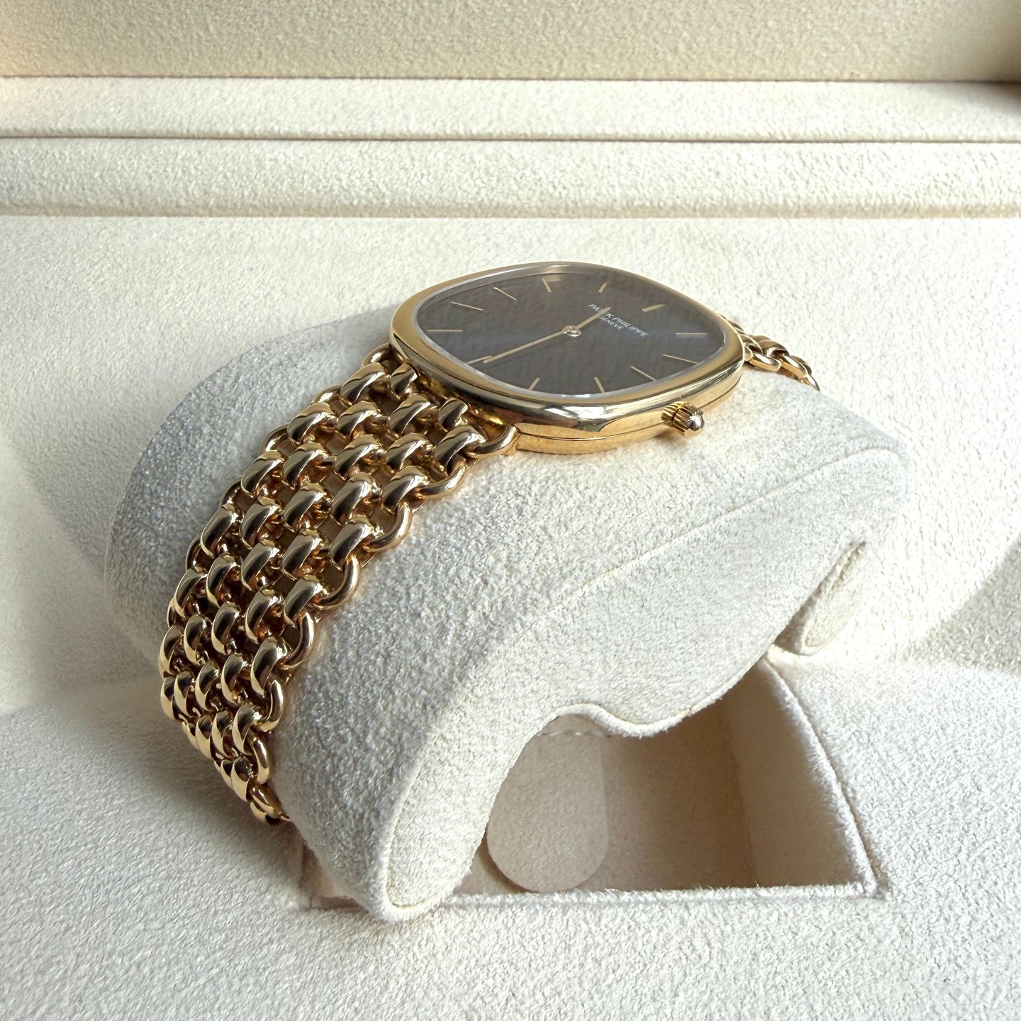 Patek Philippe Golden Ellipse 3738 (1987) - Blue dial 35 mm Yellow Gold case (8/14)