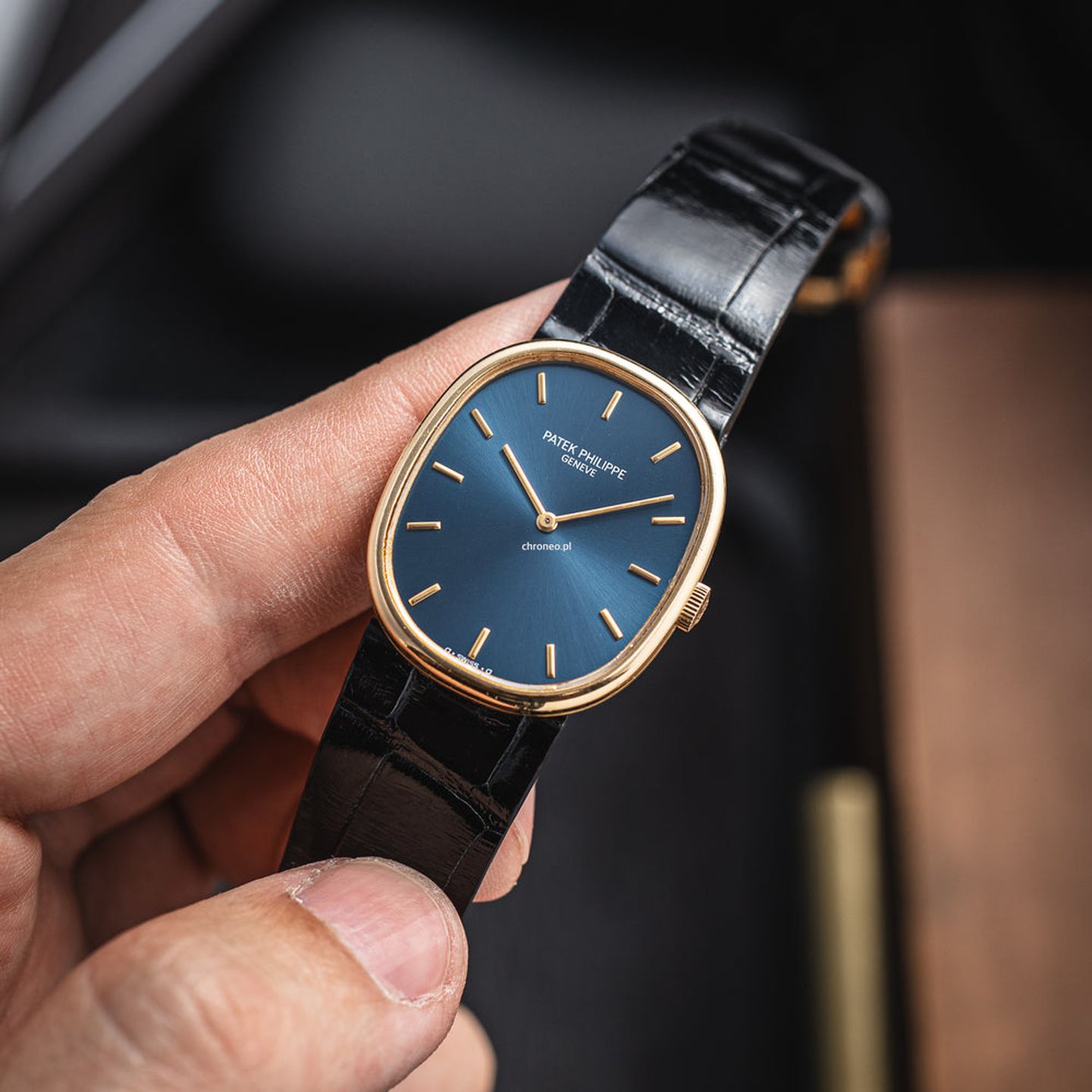 Patek Philippe Golden Ellipse 3848J (Unknown (random serial)) - Gold dial 33 mm Yellow Gold case (3/8)