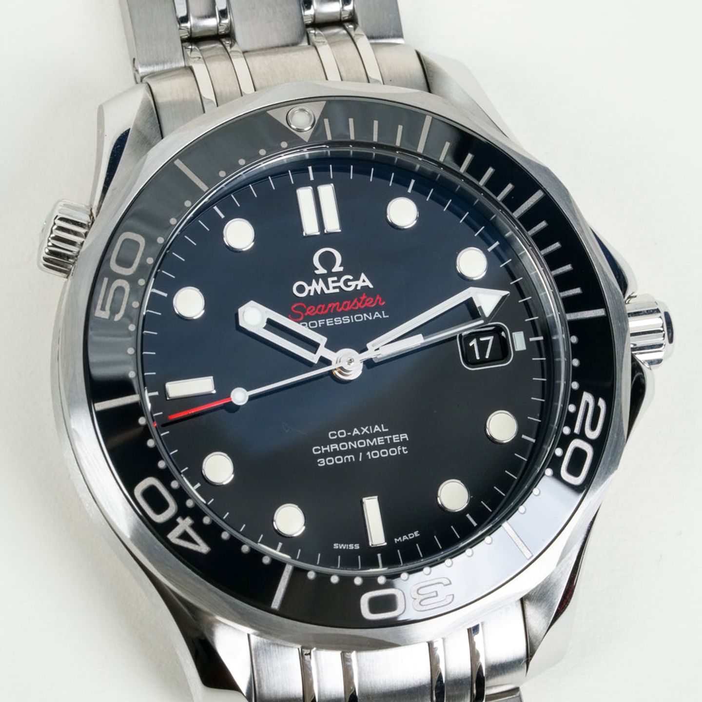 Omega Seamaster Diver 300 M 212.30.41.20.01.003 (2017) - Black dial 41 mm Steel case (2/8)