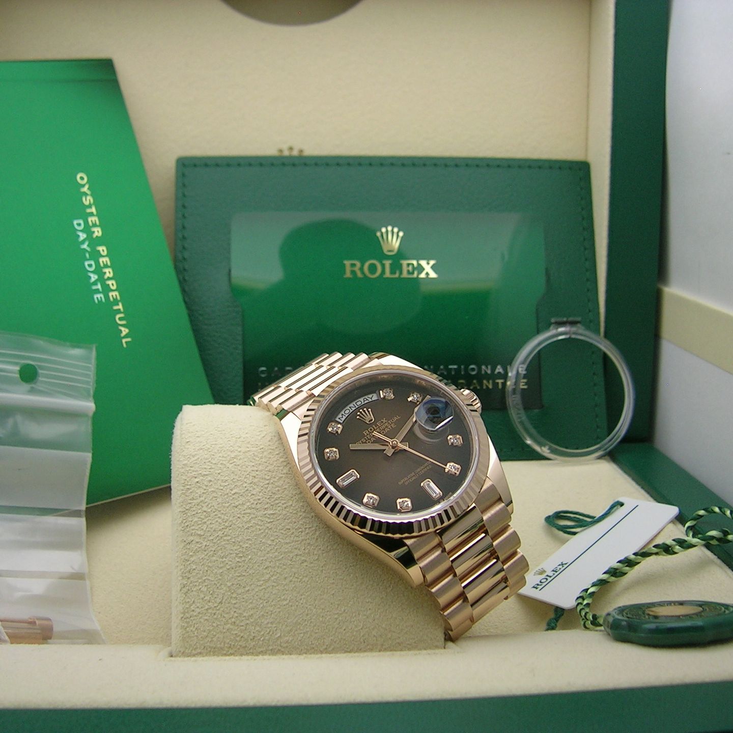 Rolex Day-Date 36 128235 (2021) - Bruin wijzerplaat 36mm Roségoud (5/5)