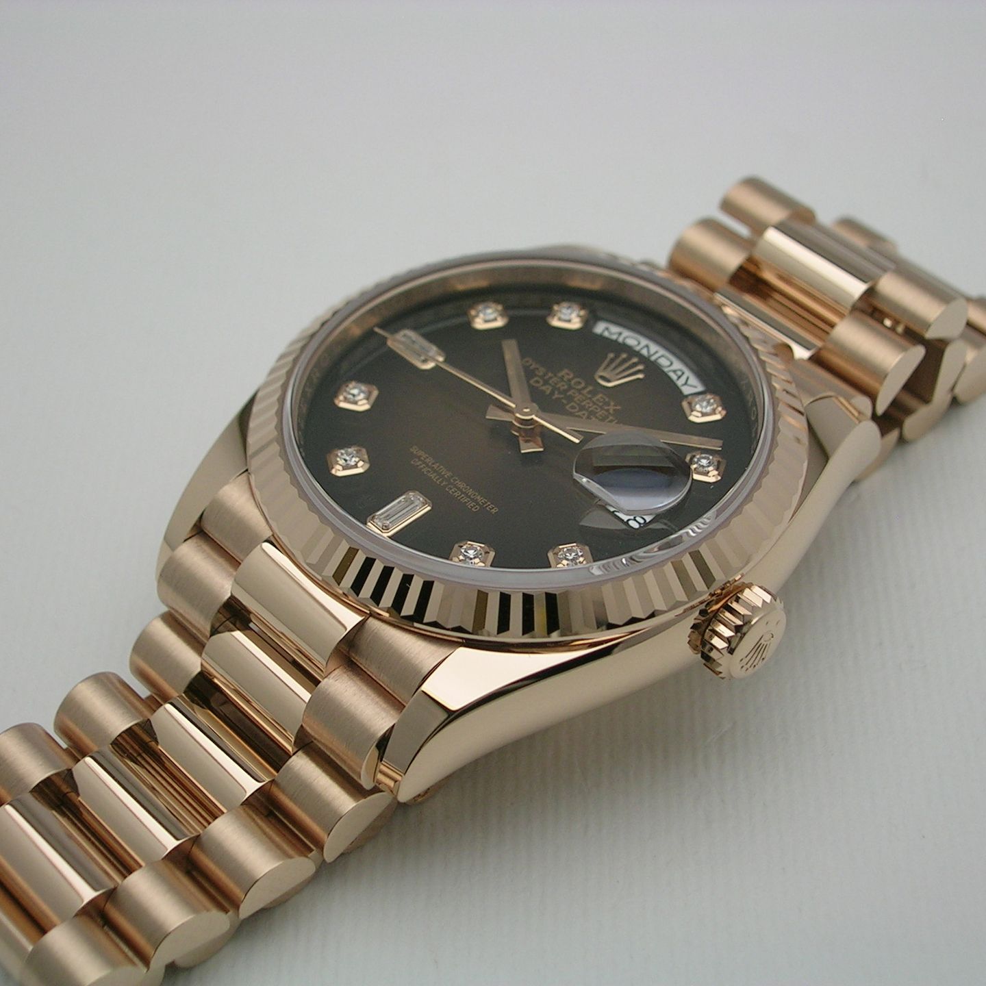 Rolex Day-Date 36 128235 (2021) - Bruin wijzerplaat 36mm Roségoud (3/5)