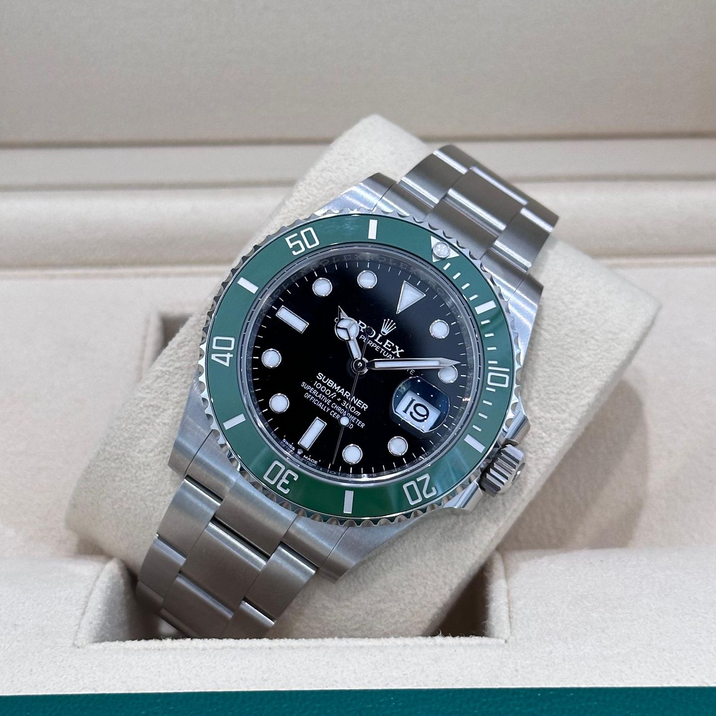 Rolex Submariner Date 126610LV (2024) - Zwart wijzerplaat 41mm Staal (4/8)