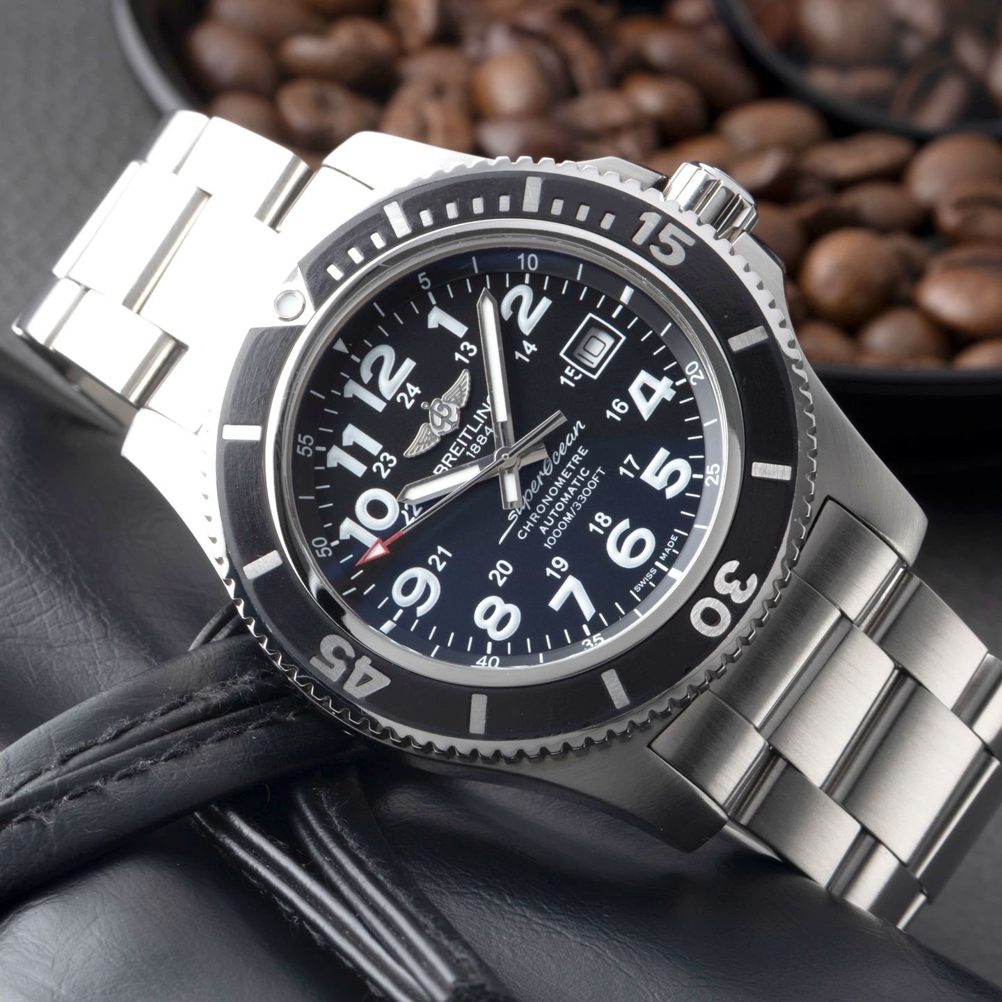 Breitling Superocean II 44 A17392D7/BD68 (Unknown (random serial)) - Black dial 44 mm Steel case (2/8)