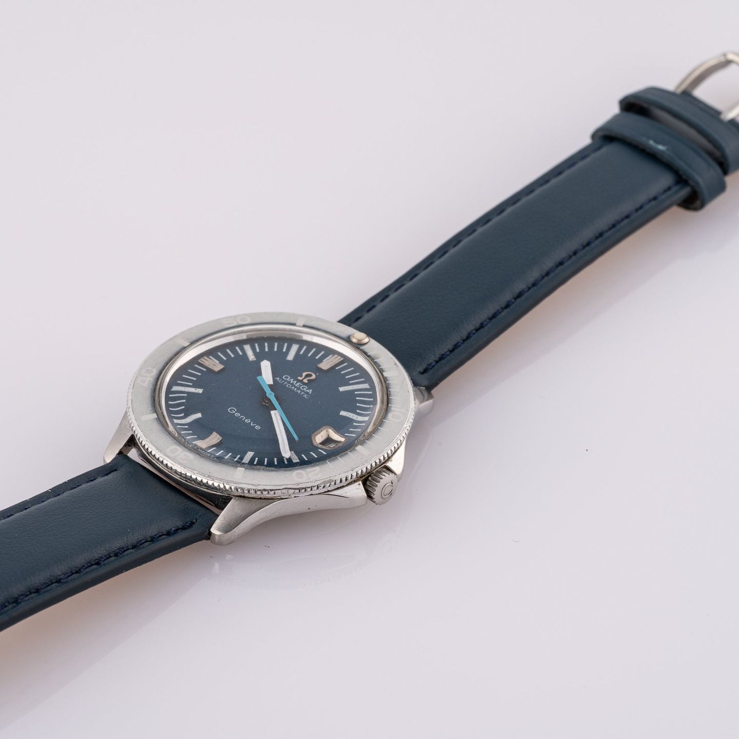 Omega Genève 166.054 - (8/8)