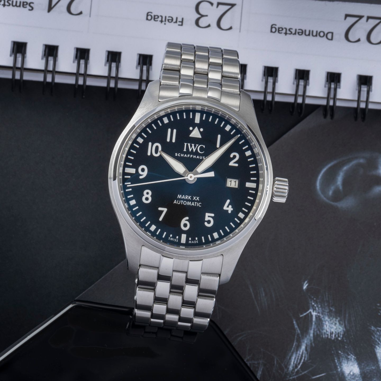 IWC Pilot Mark IW328202 (Unknown (random serial)) - Black dial 40 mm Steel case (1/8)