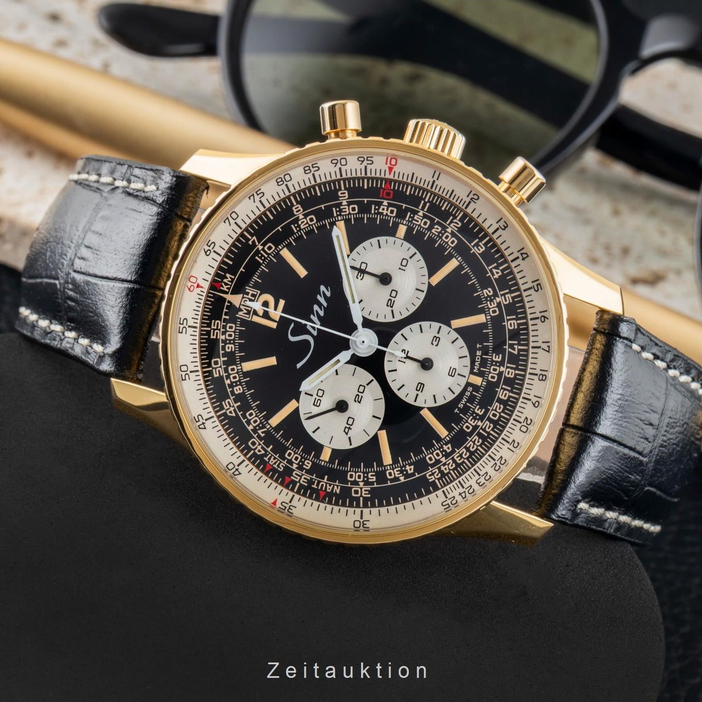 Sinn 903 903 (1990) - Black dial 42 mm Gold/Steel case (2/8)
