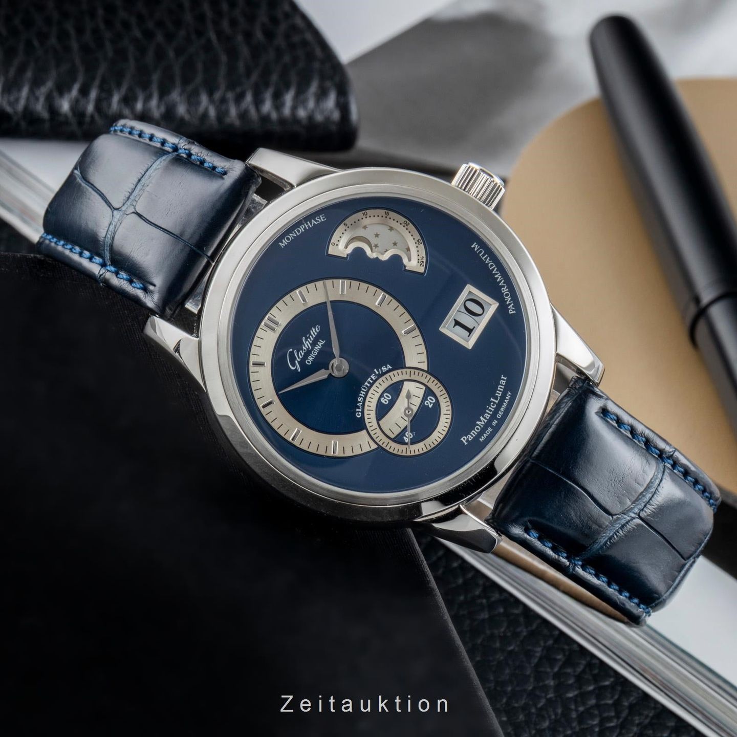 Glashütte Original PanoMaticDate 1-90-02-05-02-04 (Onbekend (willekeurig serienummer)) - Blauw wijzerplaat 39mm Staal (2/8)
