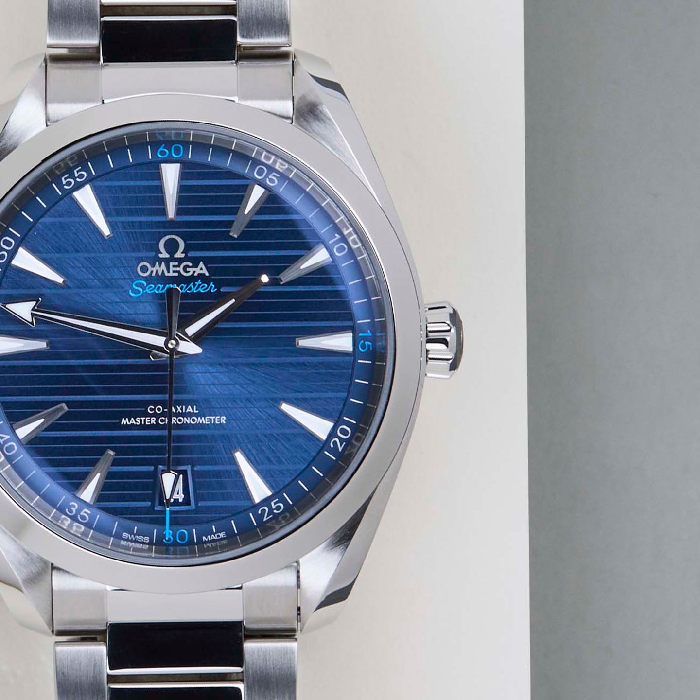 Omega Seamaster Aqua Terra 220.10.41.21.03.001 (2025) - Blue dial 41 mm Steel case (5/8)