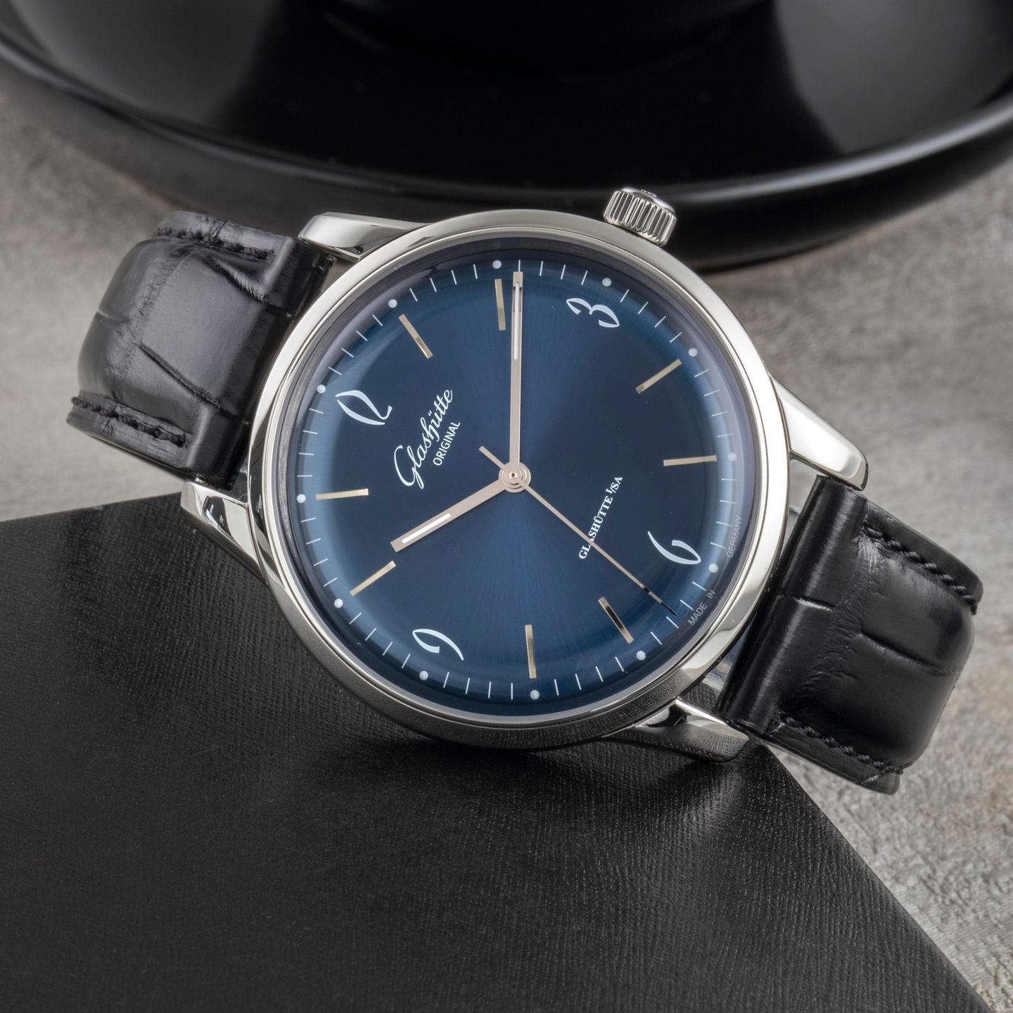 Glashütte Original Sixties 1-39-52-06-02-04 - (2/8)