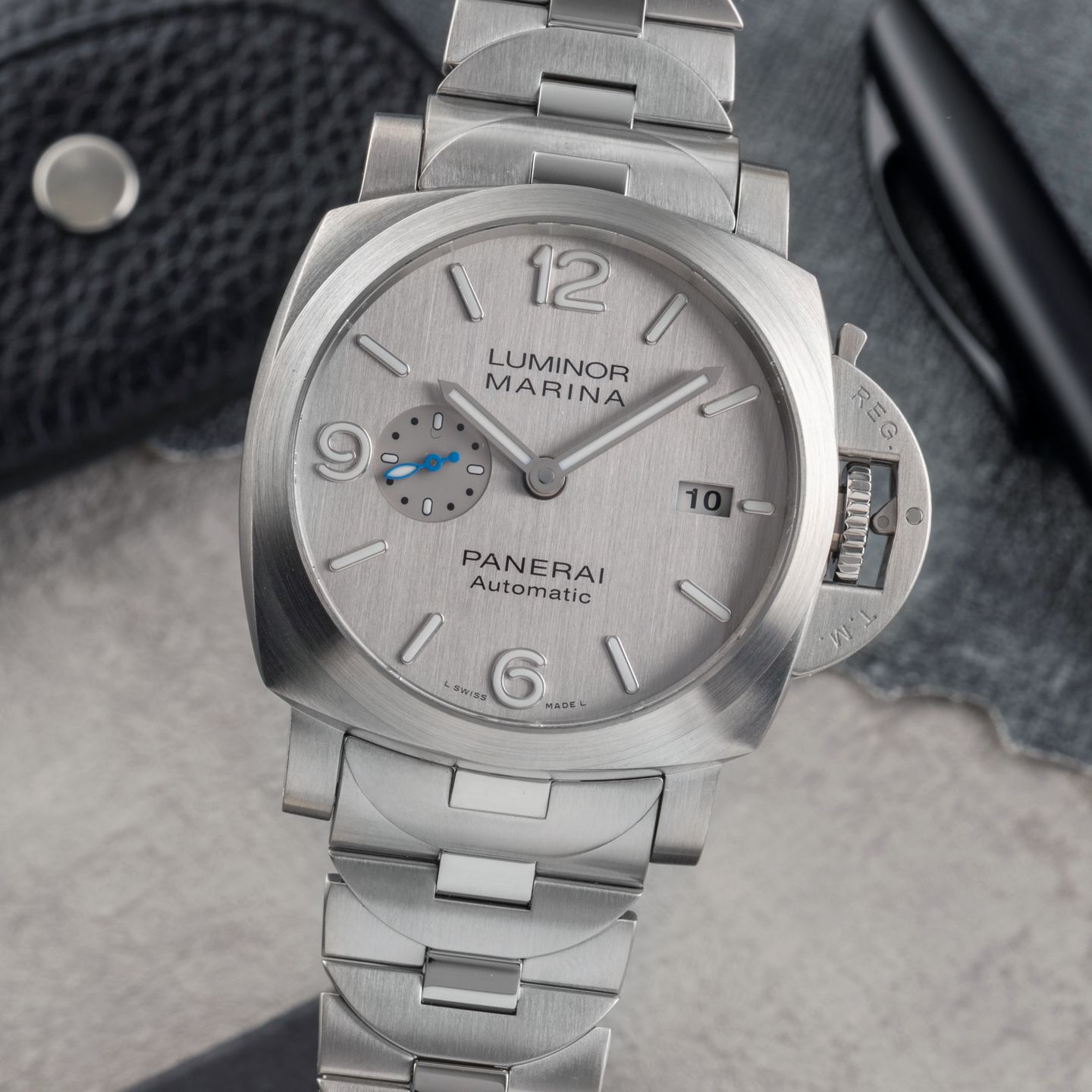 Panerai Luminor Marina PAM00978 (2019) - Silver dial 44 mm Steel case (3/8)
