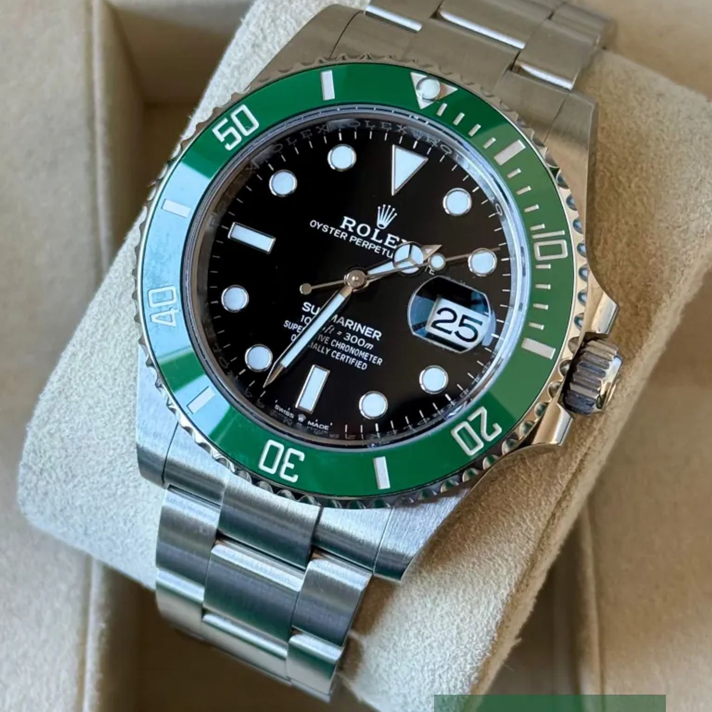 Rolex Submariner Date 126610LV - (3/7)