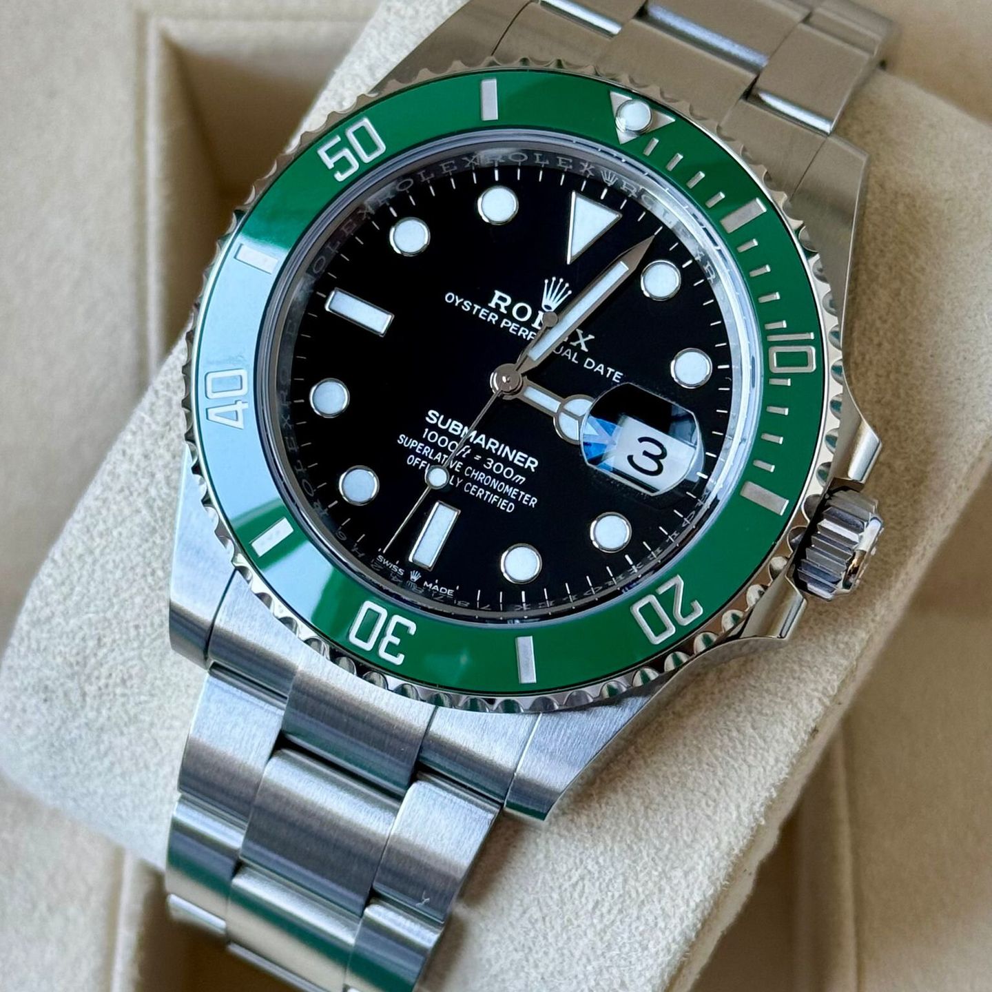 Rolex Submariner Date 126610LV (2021) - Zwart wijzerplaat 41mm Staal (3/7)