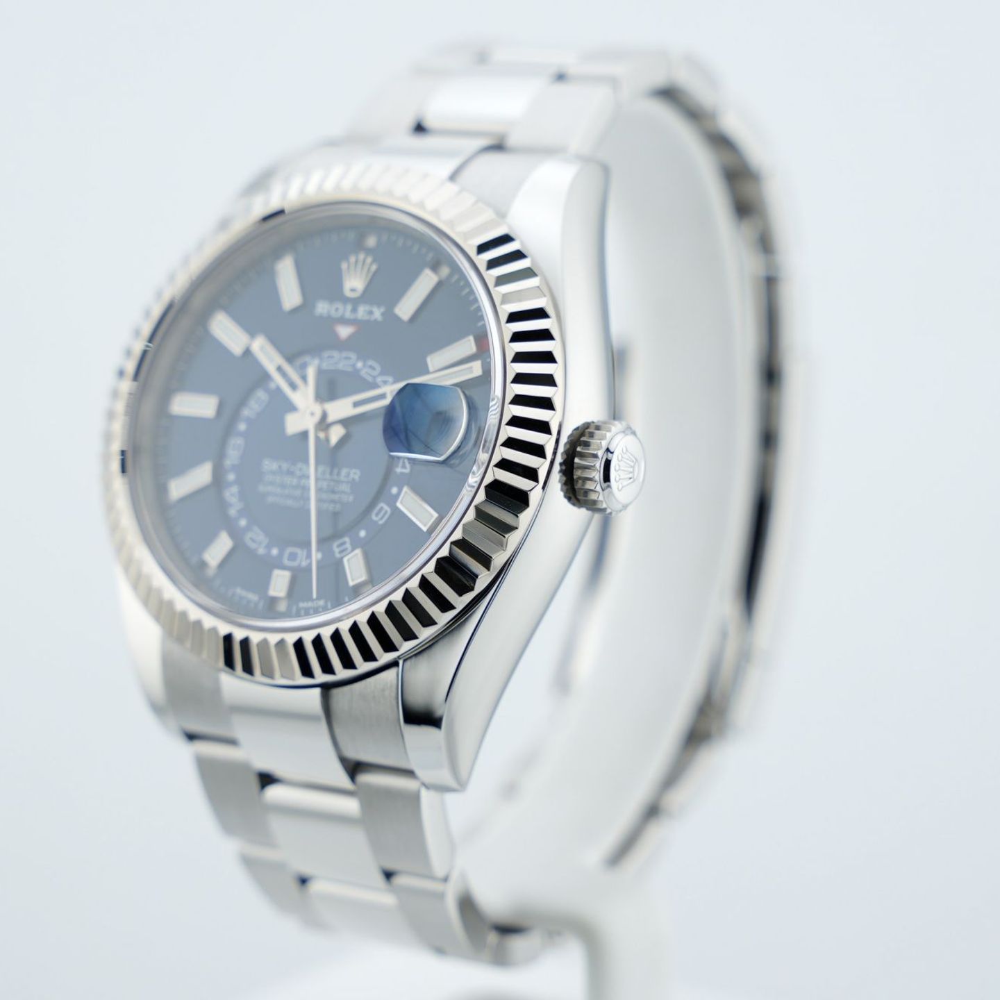 Rolex Sky-Dweller 326934 (2018) - Blue dial 42 mm Steel case (2/8)