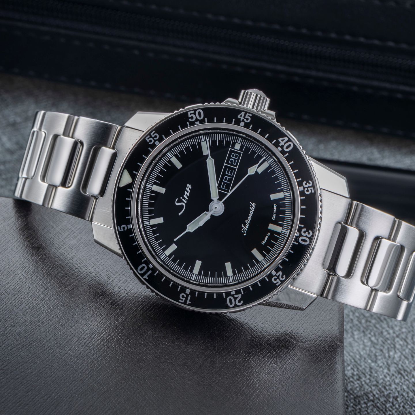 Sinn 104 104.012 (Unknown (random serial)) - White dial 41 mm Steel case (2/8)