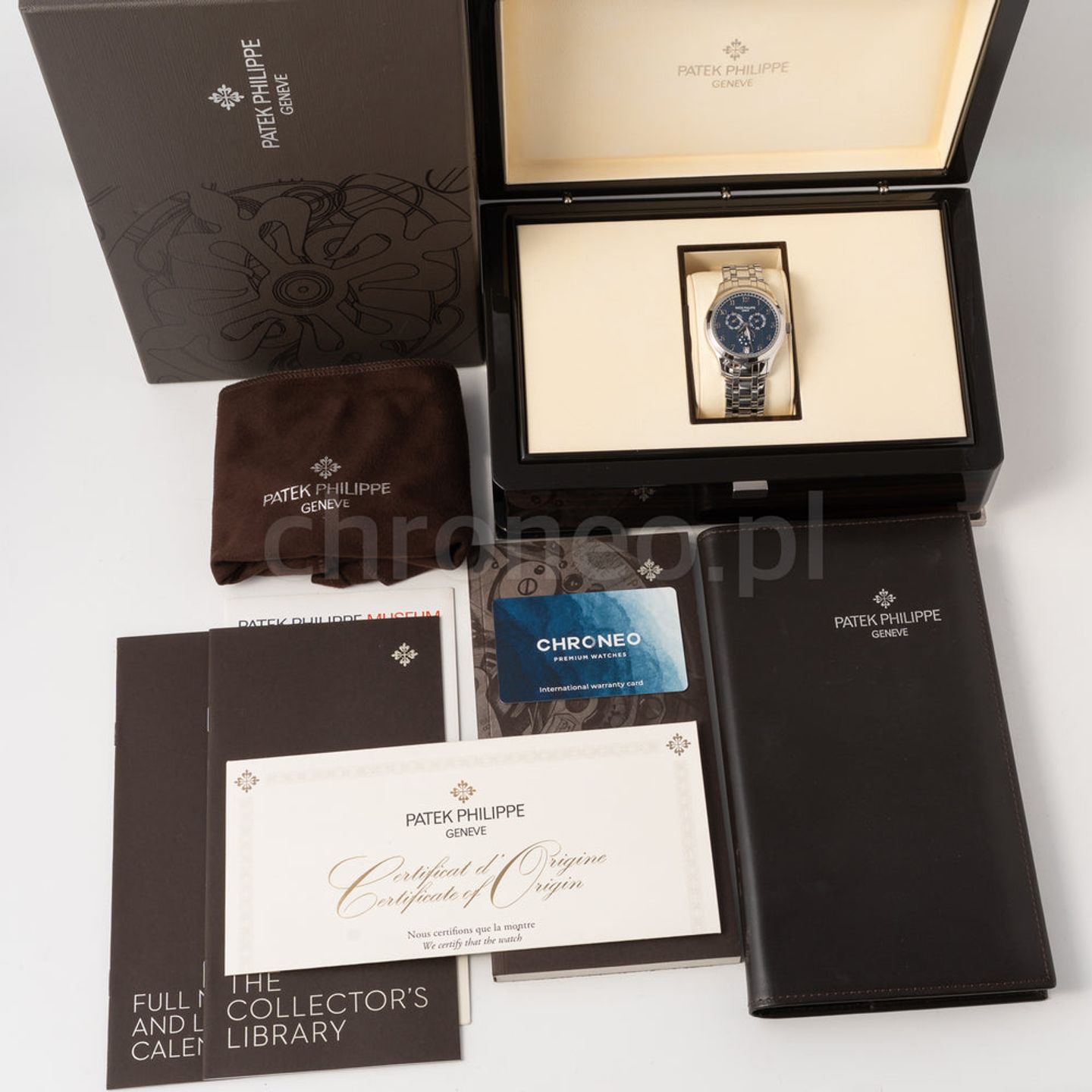 Patek Philippe Annual Calendar 4947/1A-001 (Unknown (random serial)) - Blue dial 38 mm Steel case (8/8)