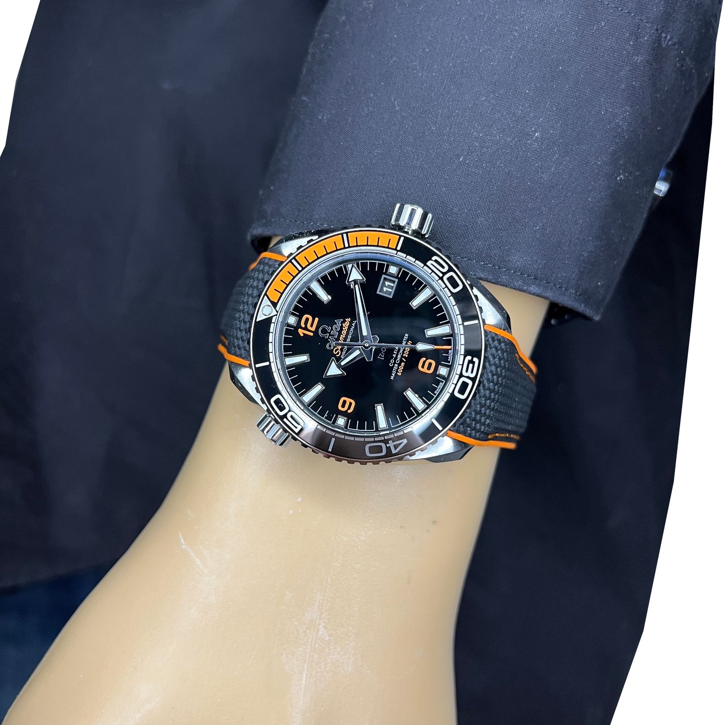 Omega Seamaster Planet Ocean 215.32.44.21.01.001 (2024) - Zwart wijzerplaat 44mm Staal (2/8)