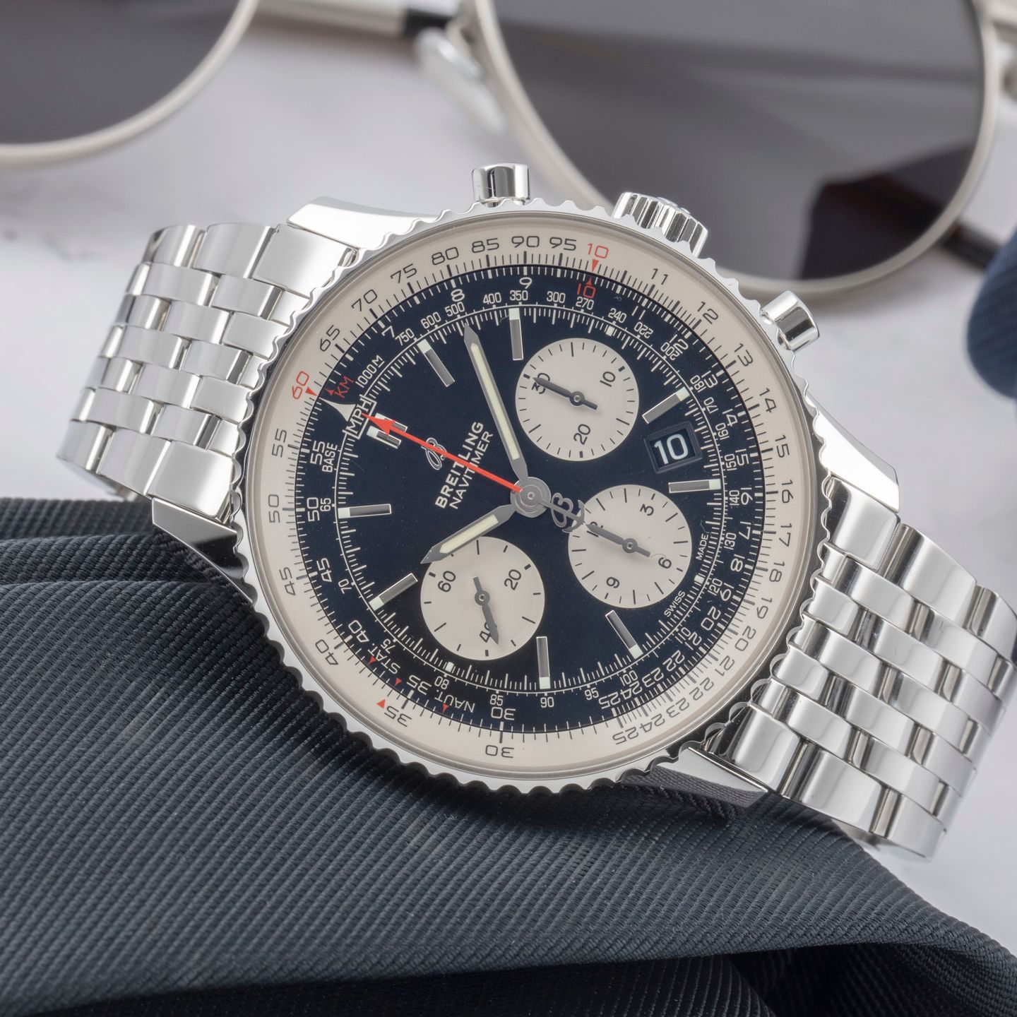 Breitling Navitimer 01 AB0121 (2020) - 43mm Staal (2/8)